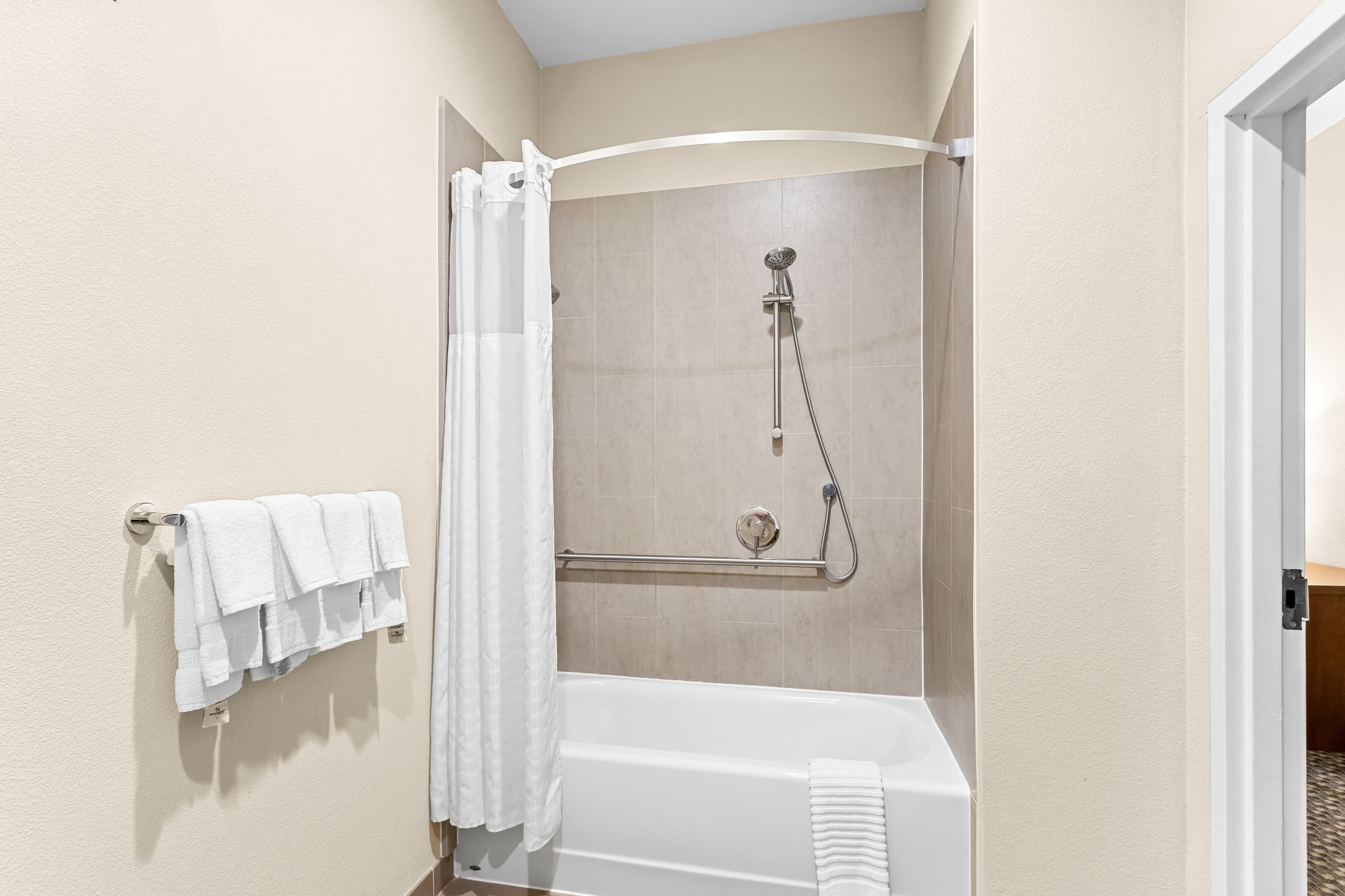 Comfort Inn & Suites Grenada — 9
