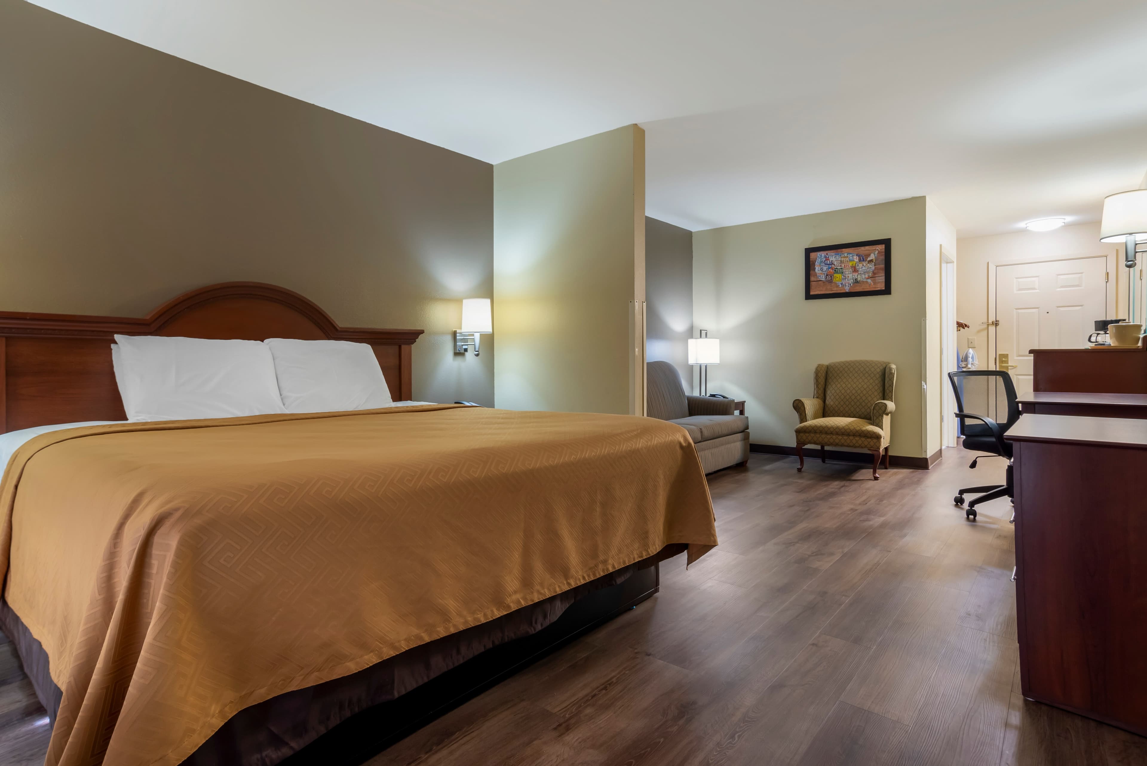 Econo Lodge Inn & Suites Flowood - Jackson Northwest - Image 3
