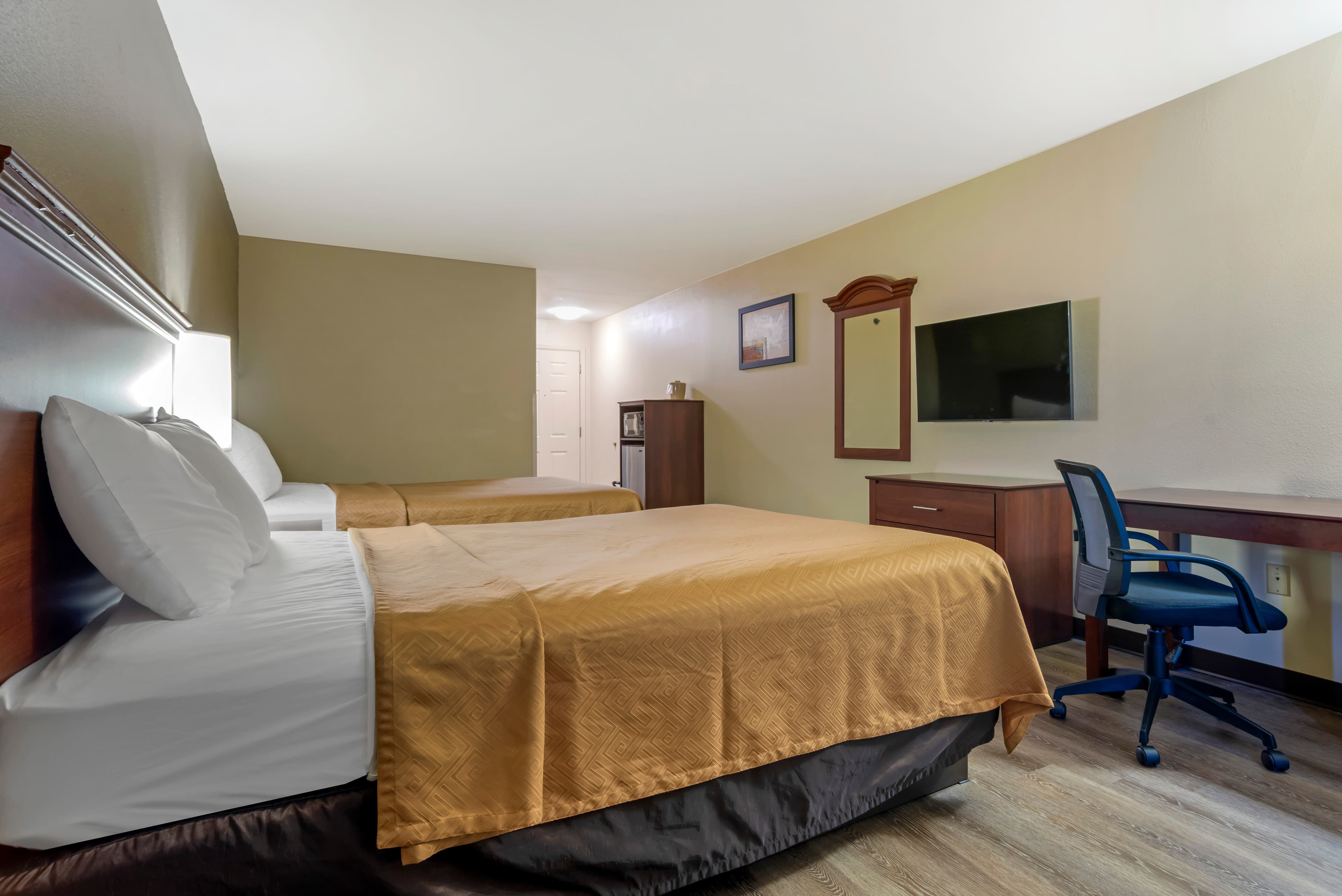 Econo Lodge Inn & Suites Flowood - Jackson Northwest — 14
