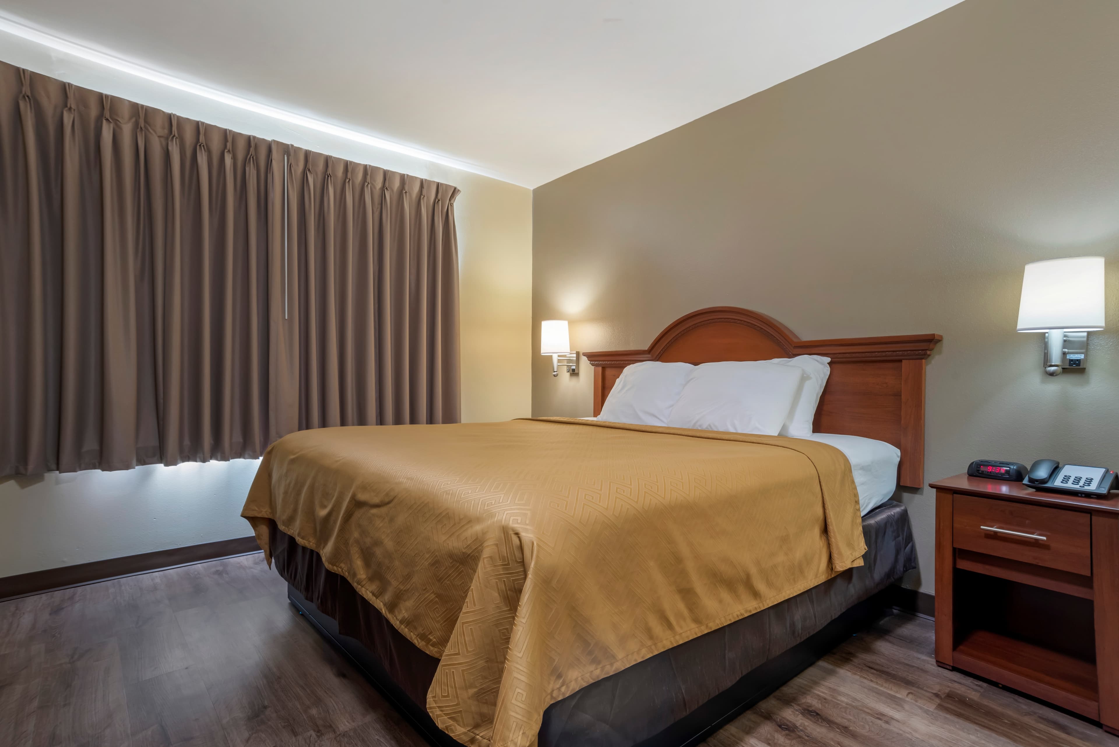 Econo Lodge Inn & Suites Flowood - Jackson Northwest — 20