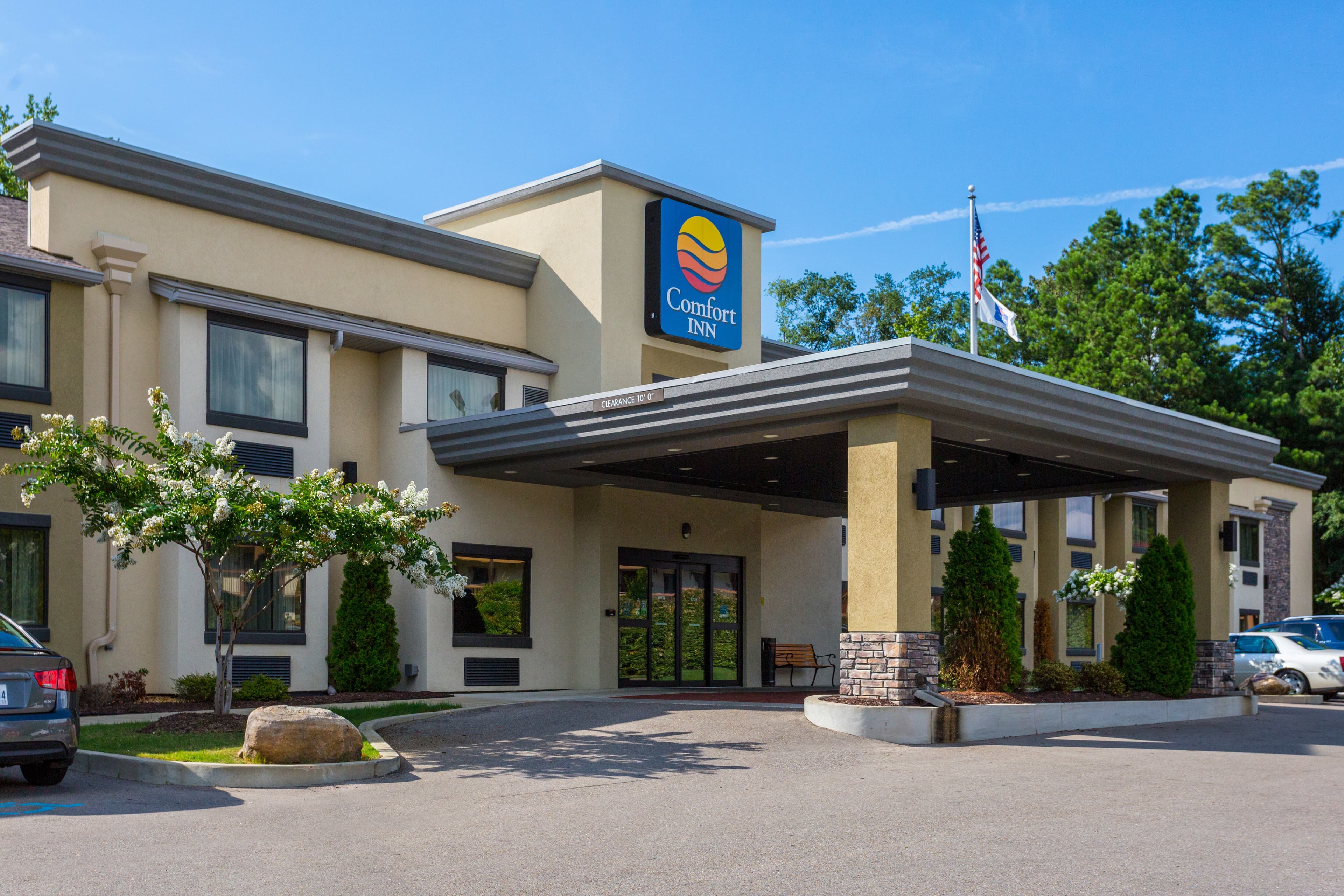 Comfort Inn Tupelo Central - Image 1