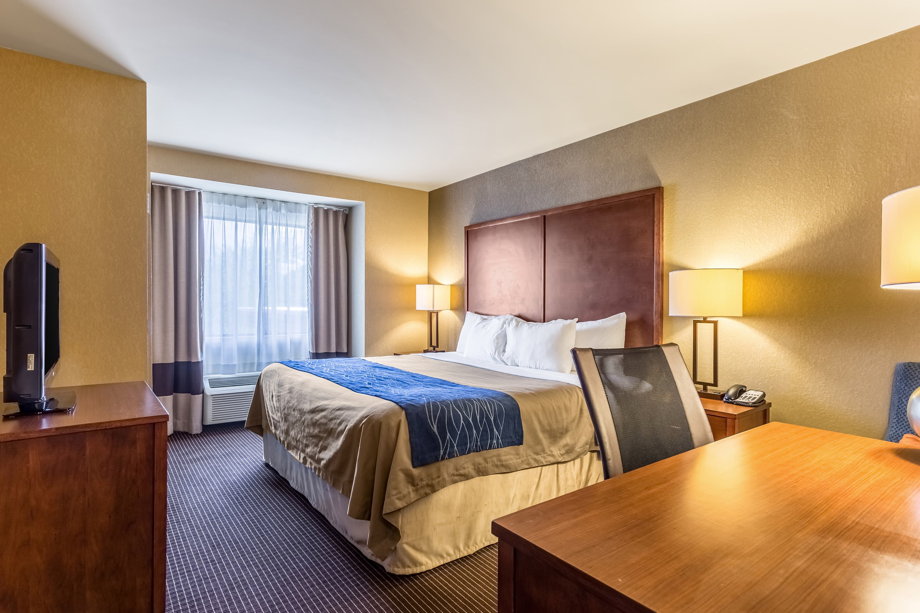 Comfort Inn Tupelo Central - Image 4