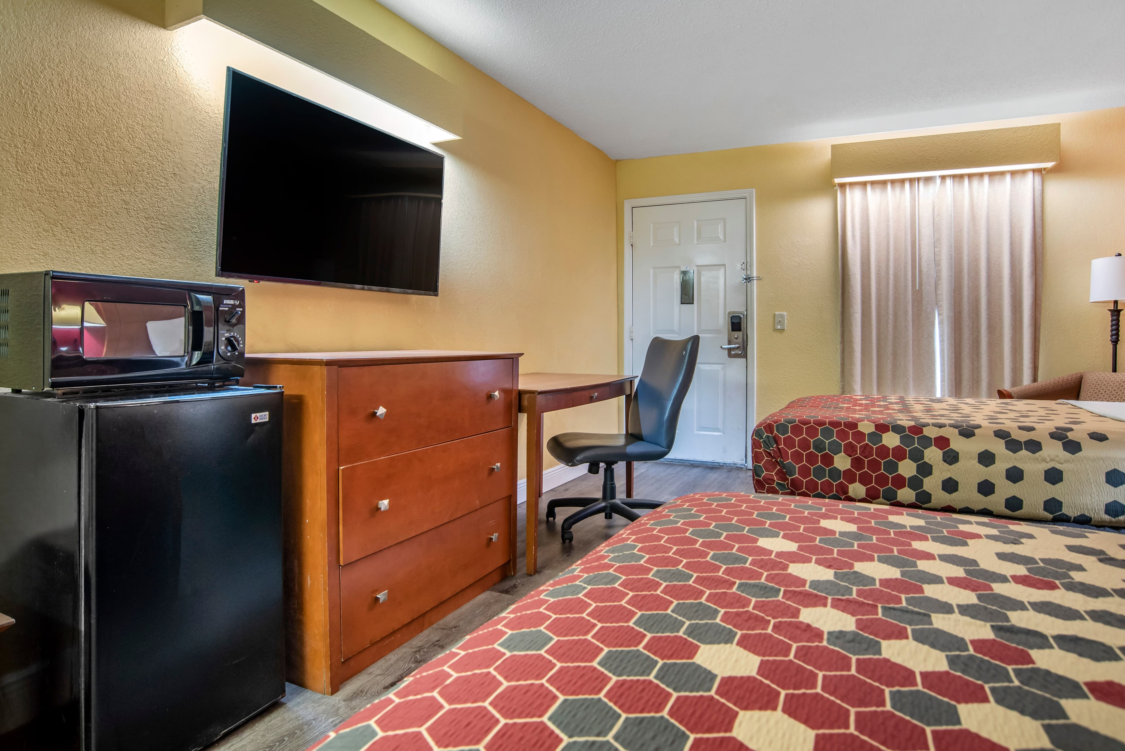 Econo Lodge Tupelo Barnes Crossing - Image 5