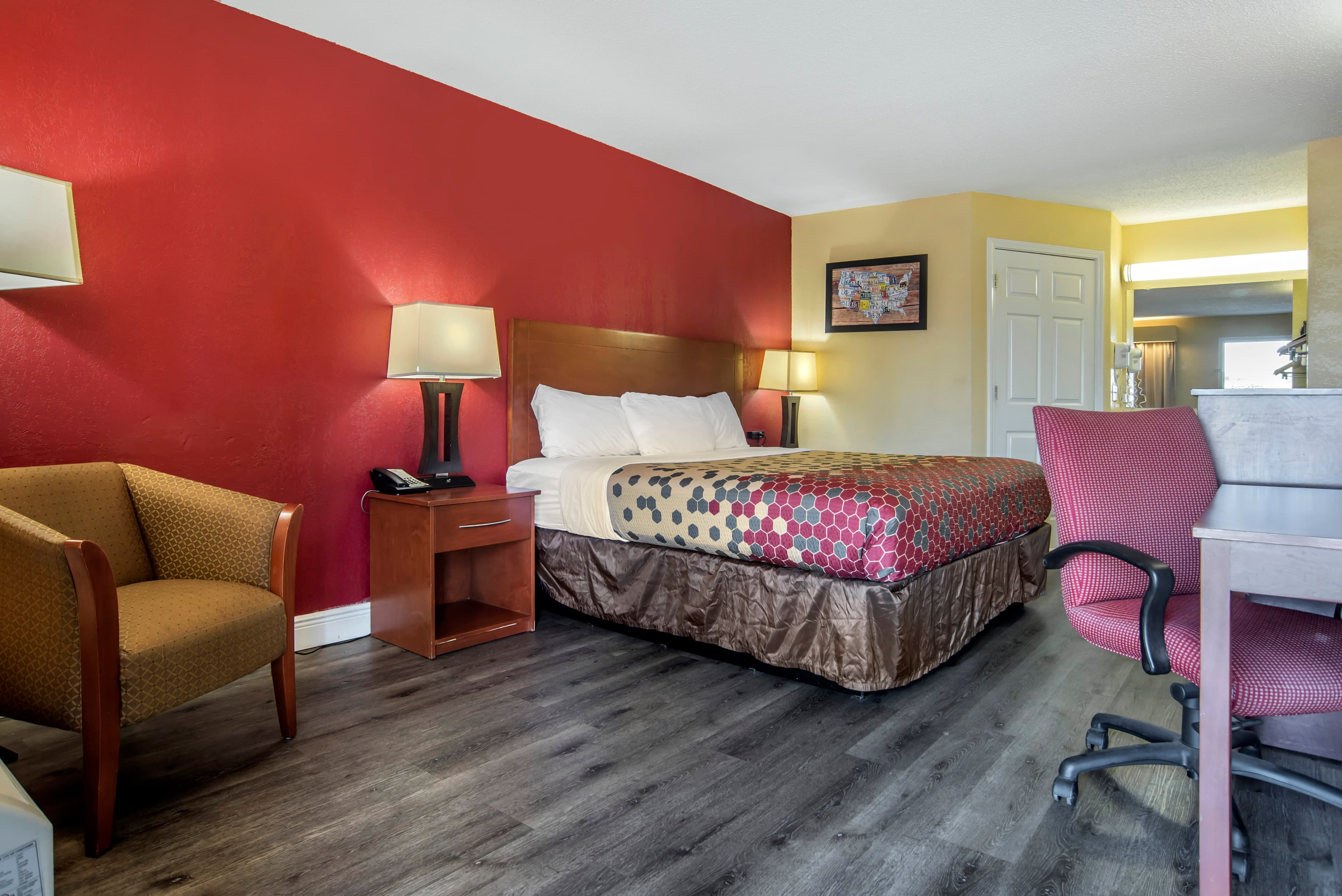 Econo Lodge Tupelo Barnes Crossing — 18