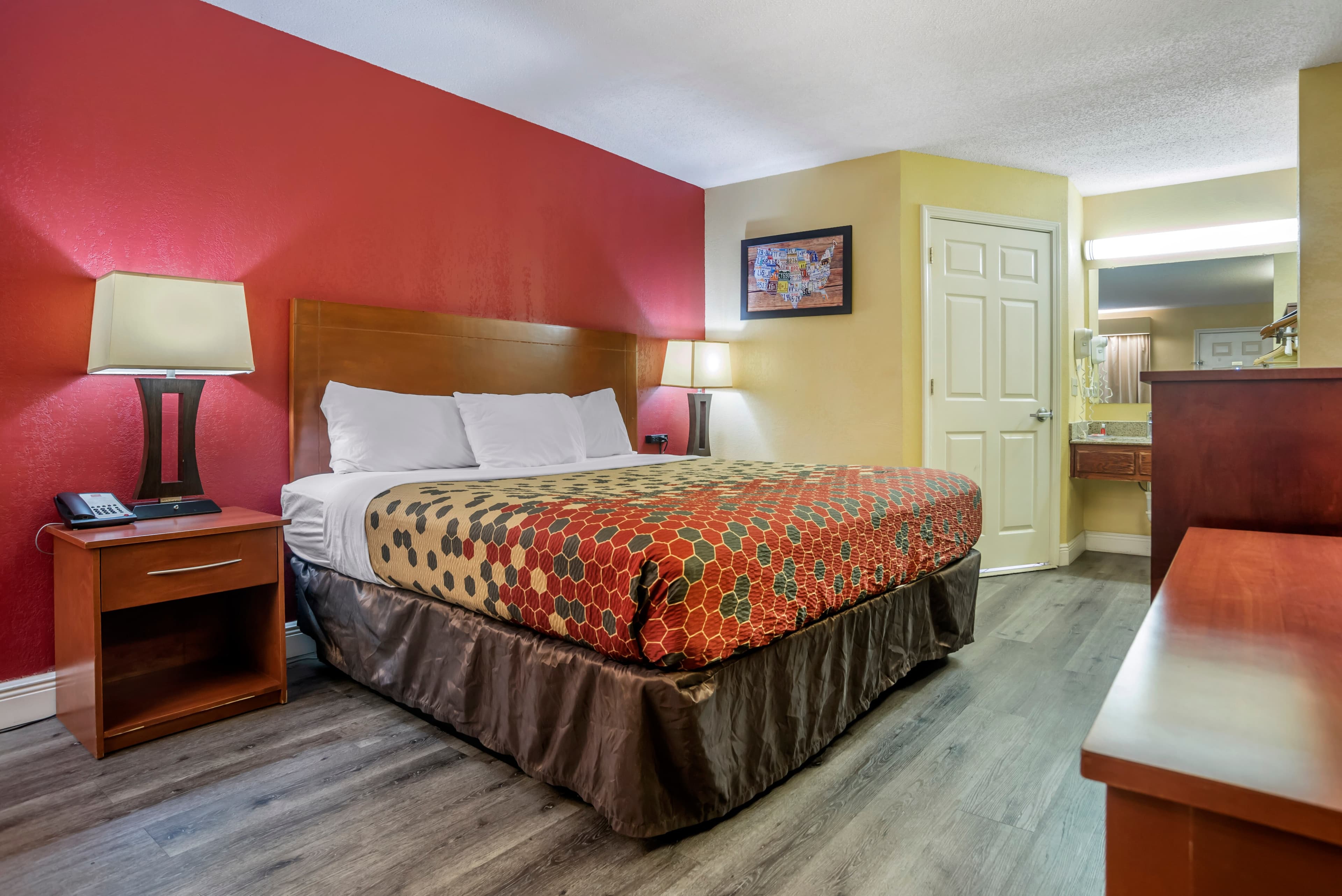 Econo Lodge Tupelo Barnes Crossing — 19