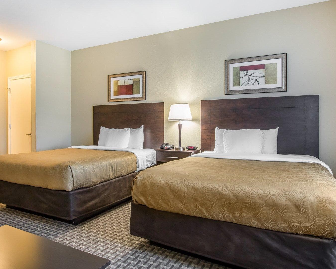 MainStay Suites Meridian - Bonita Lakes — 8