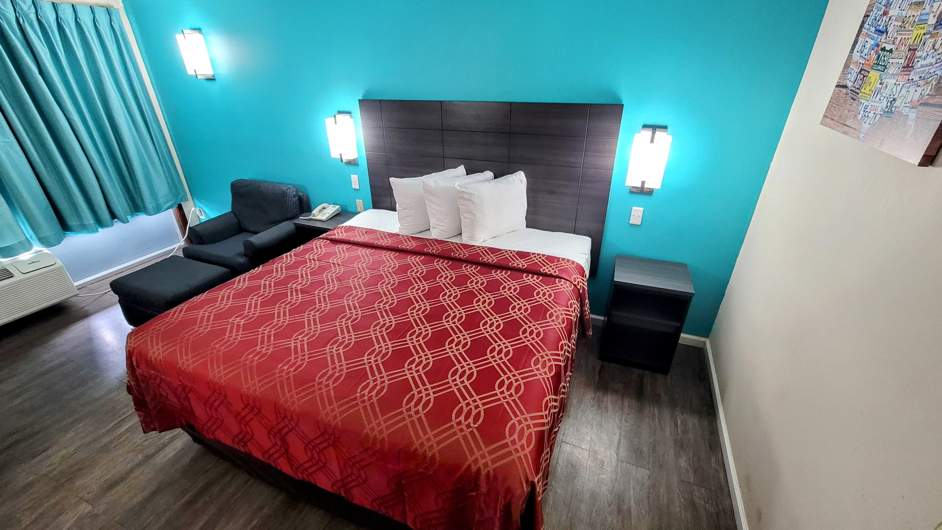 Econo Lodge Kosciusko — 9
