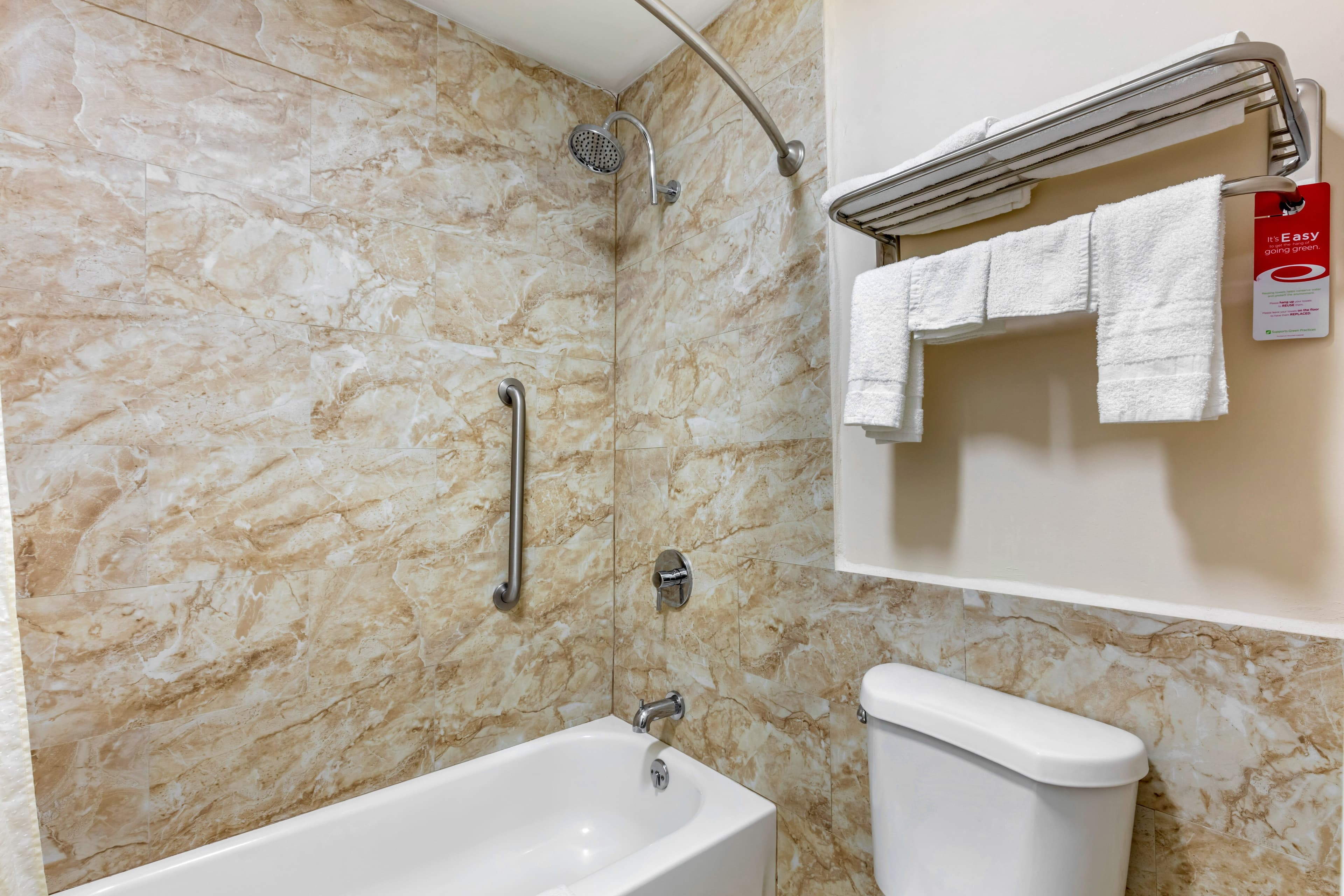 Econo Lodge Kosciusko — 10