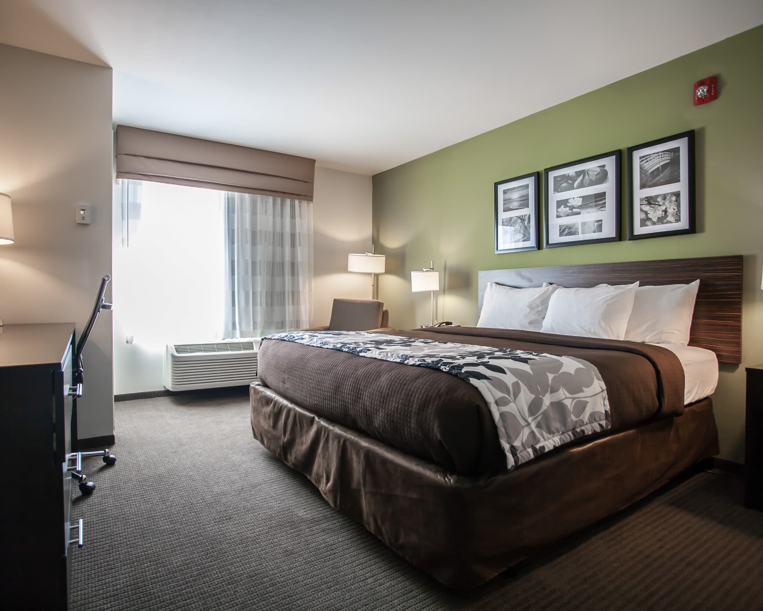 Sleep Inn & Suites Gulfport - Image 2