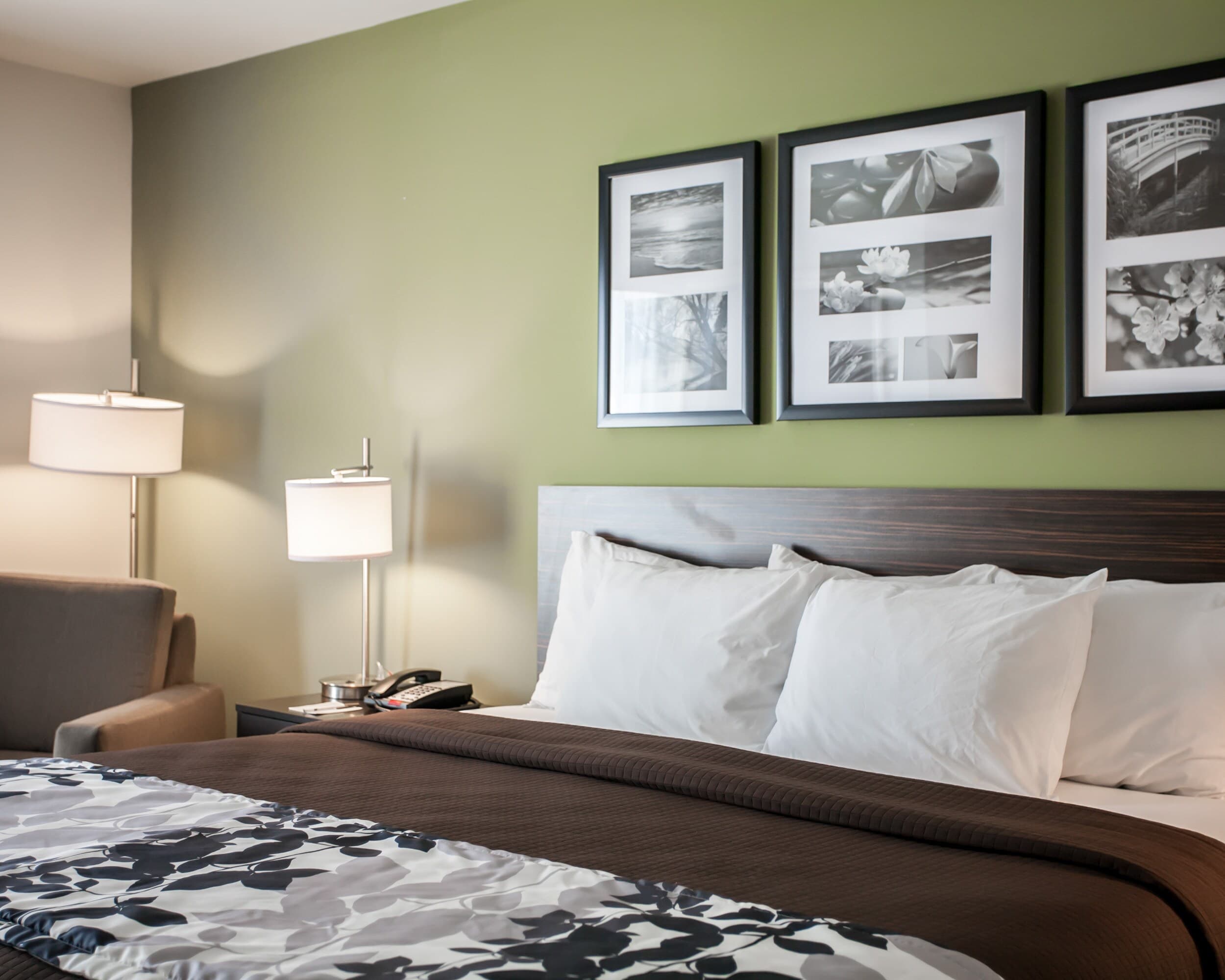 Sleep Inn & Suites Gulfport - Image 4