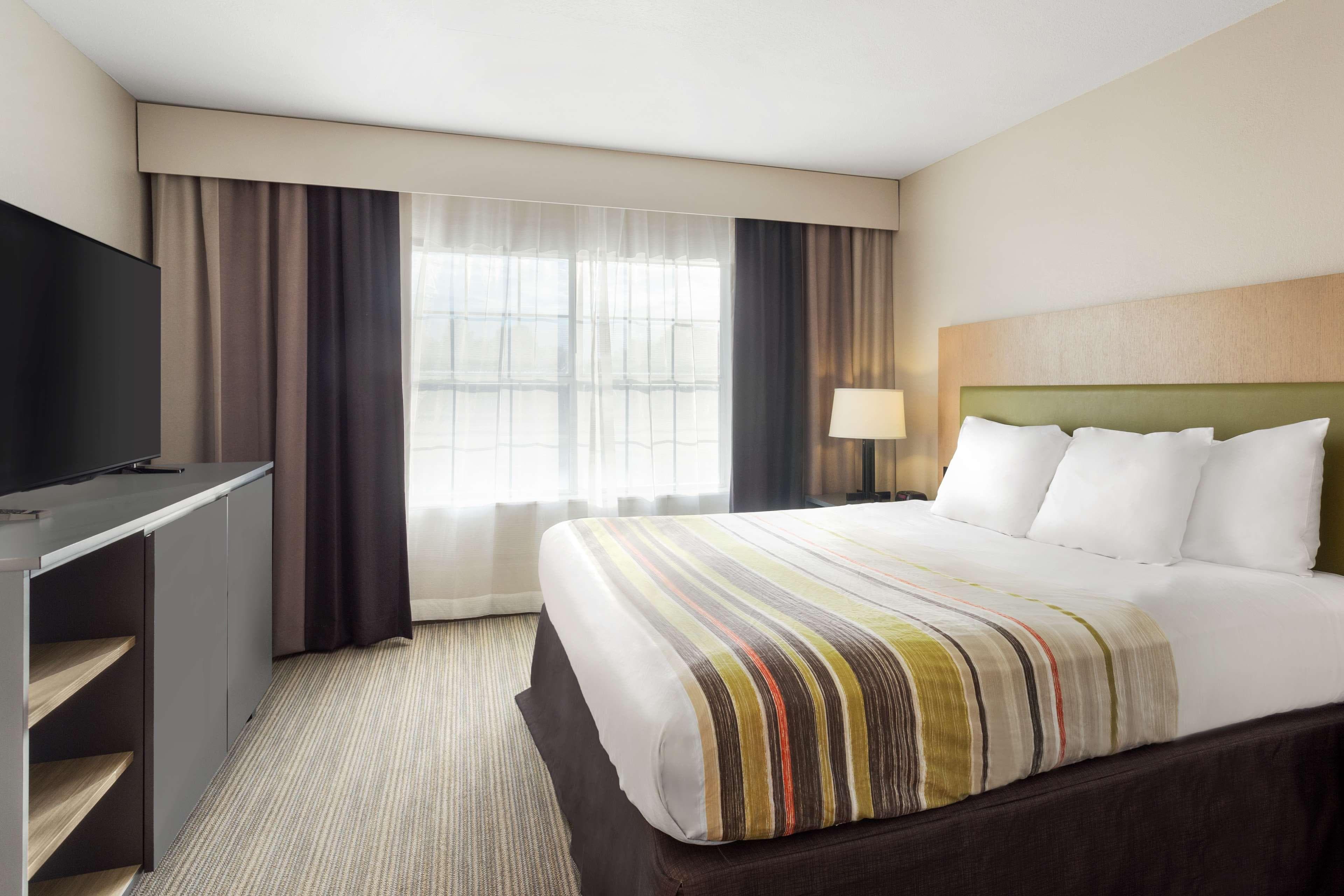 Country Inn & Suites by Radisson, Jackson-Airport, MS - Image 2