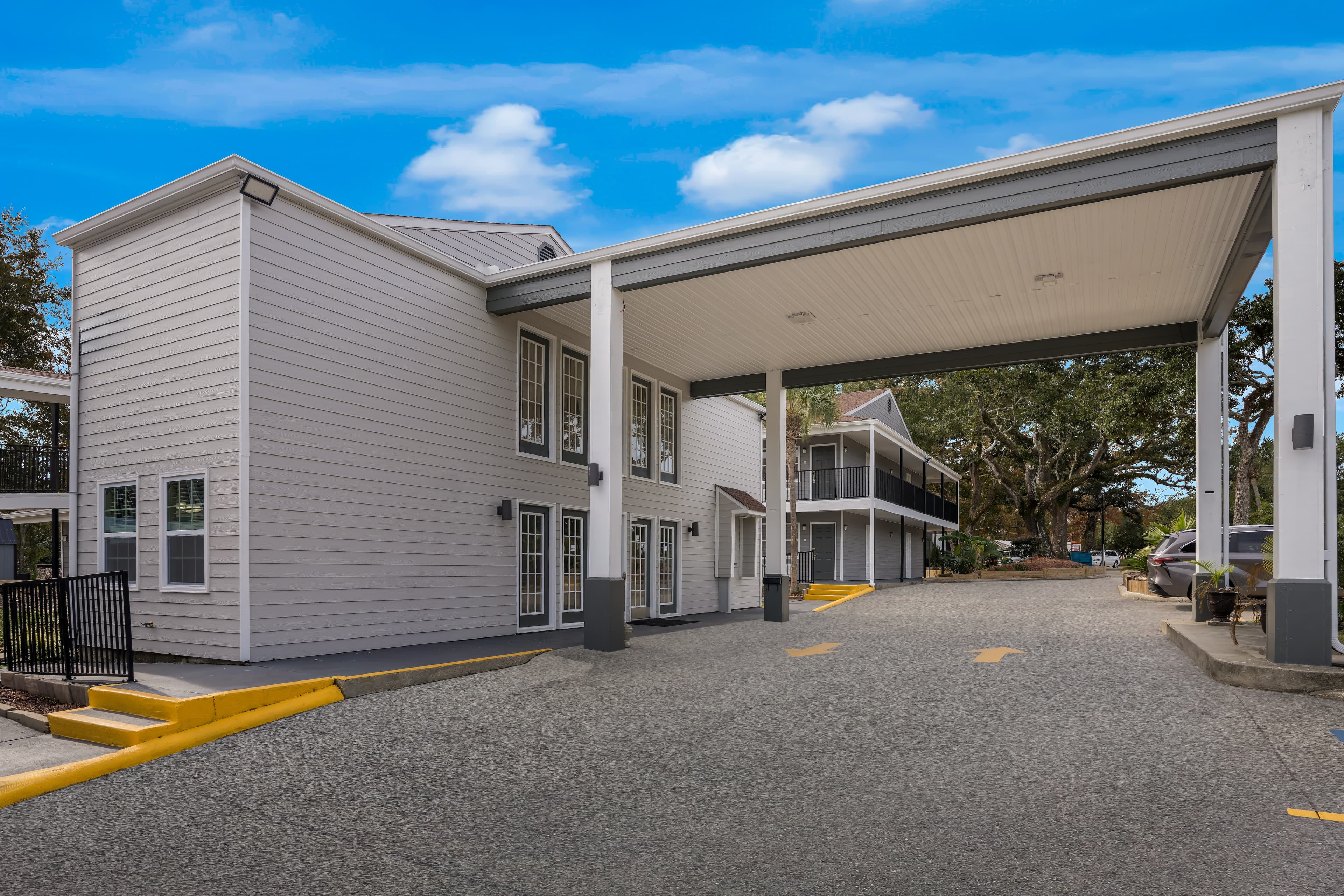 Quality Inn Ocean Springs - Biloxi East - Image 1