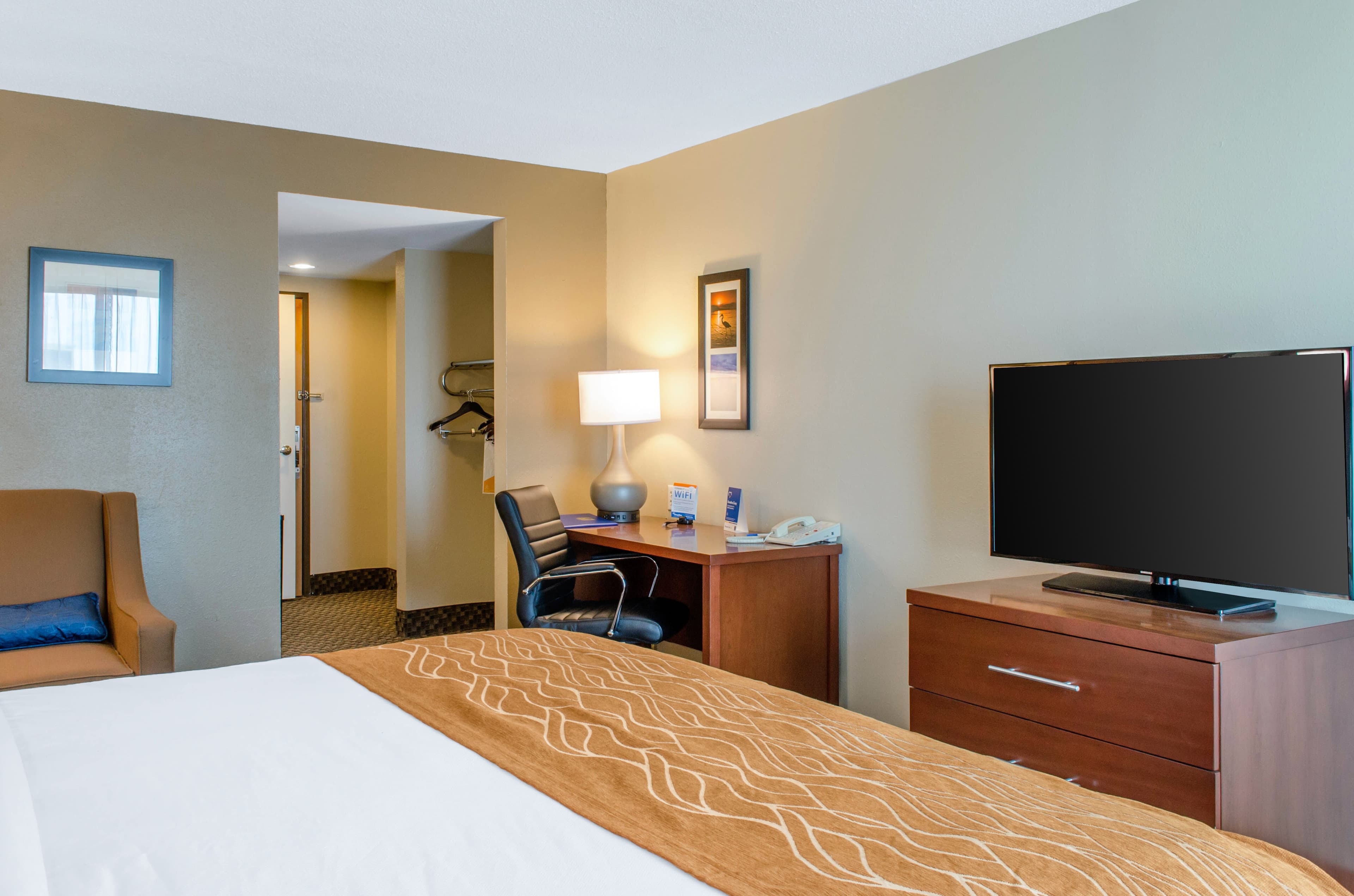 Comfort Inn & Suites Biloxi-D'Iberville - Image 3