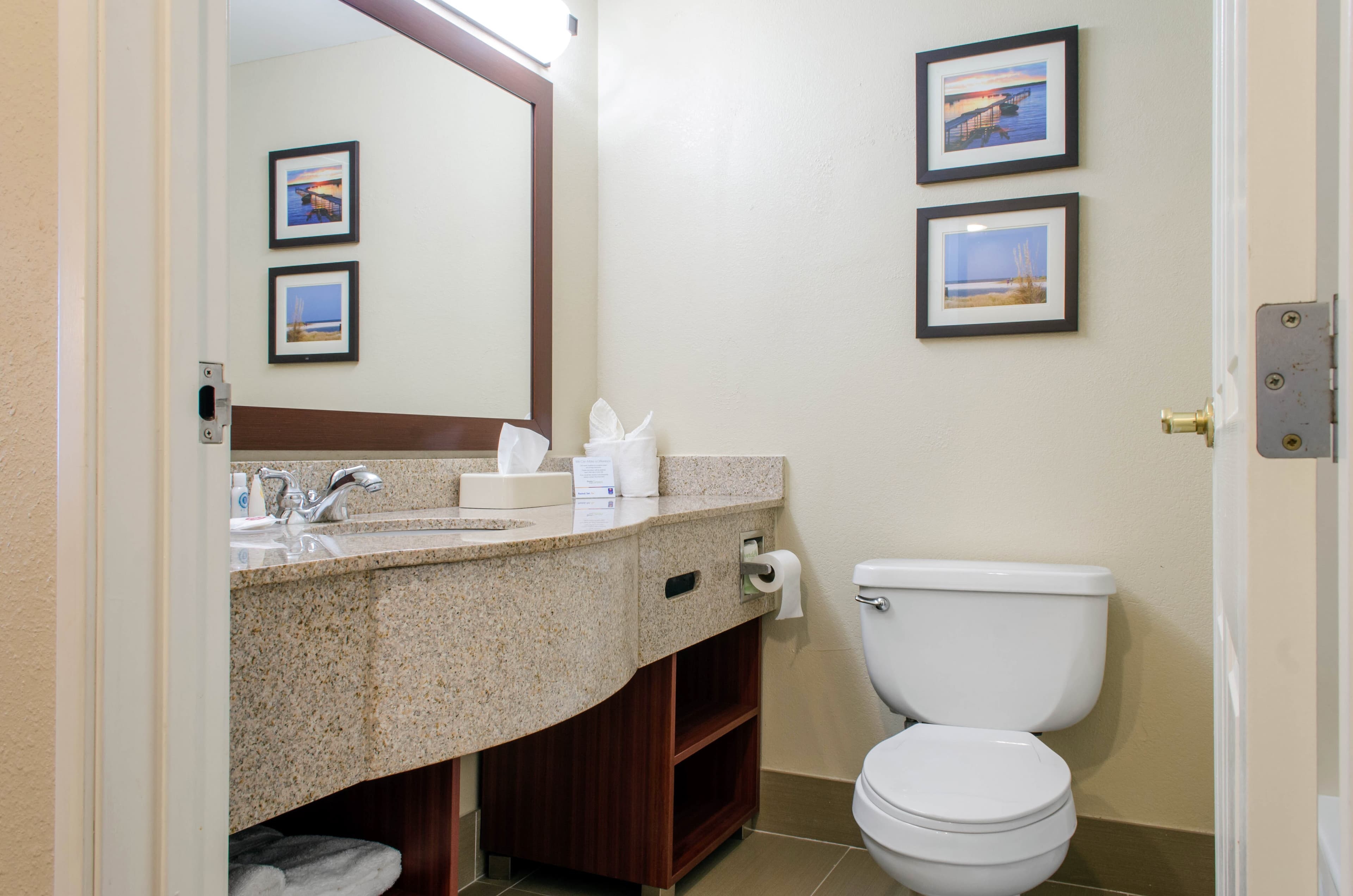 Comfort Inn & Suites Biloxi-D'Iberville — 21