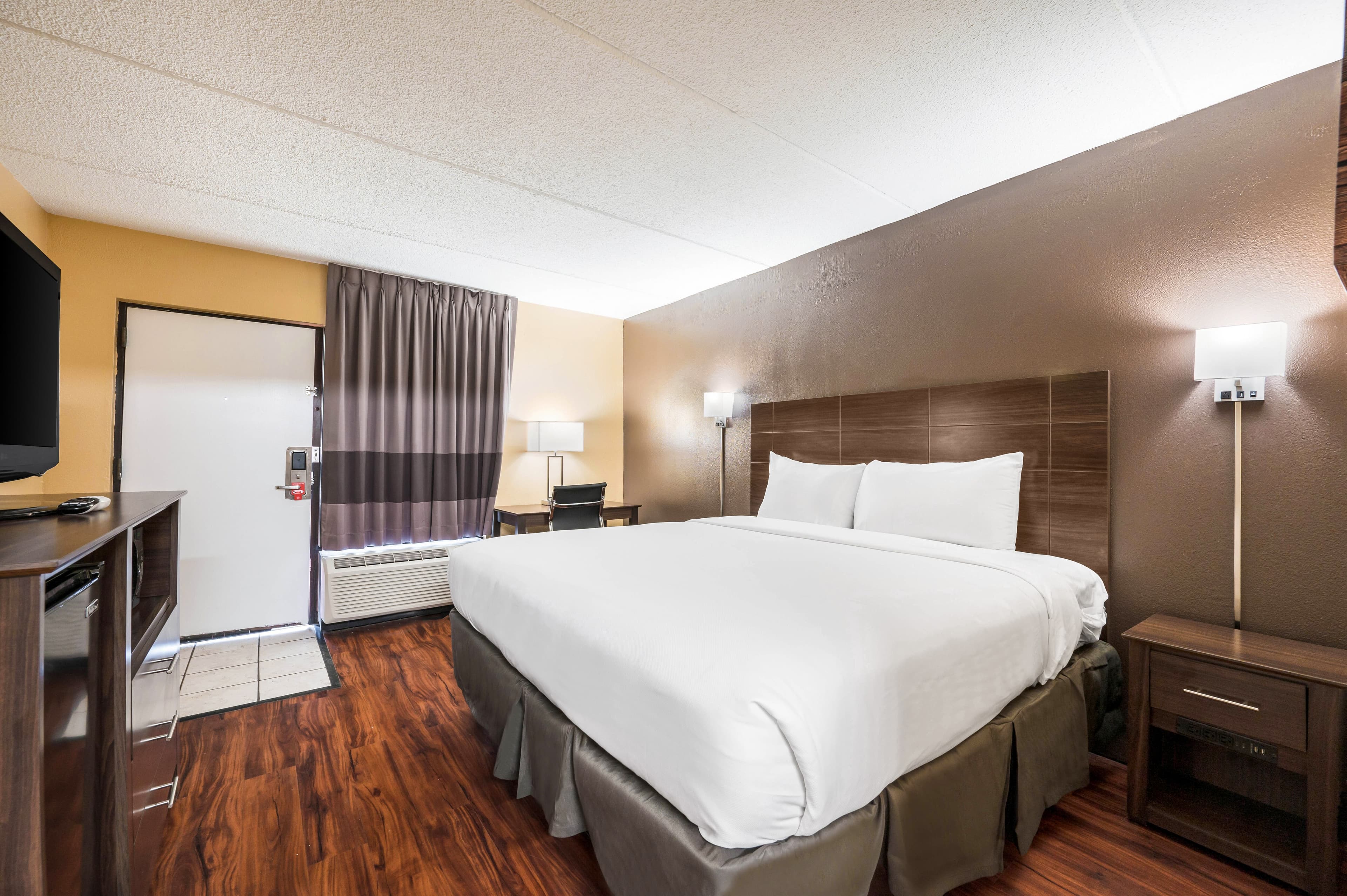 Econo Lodge Columbus near Airport - Image 3