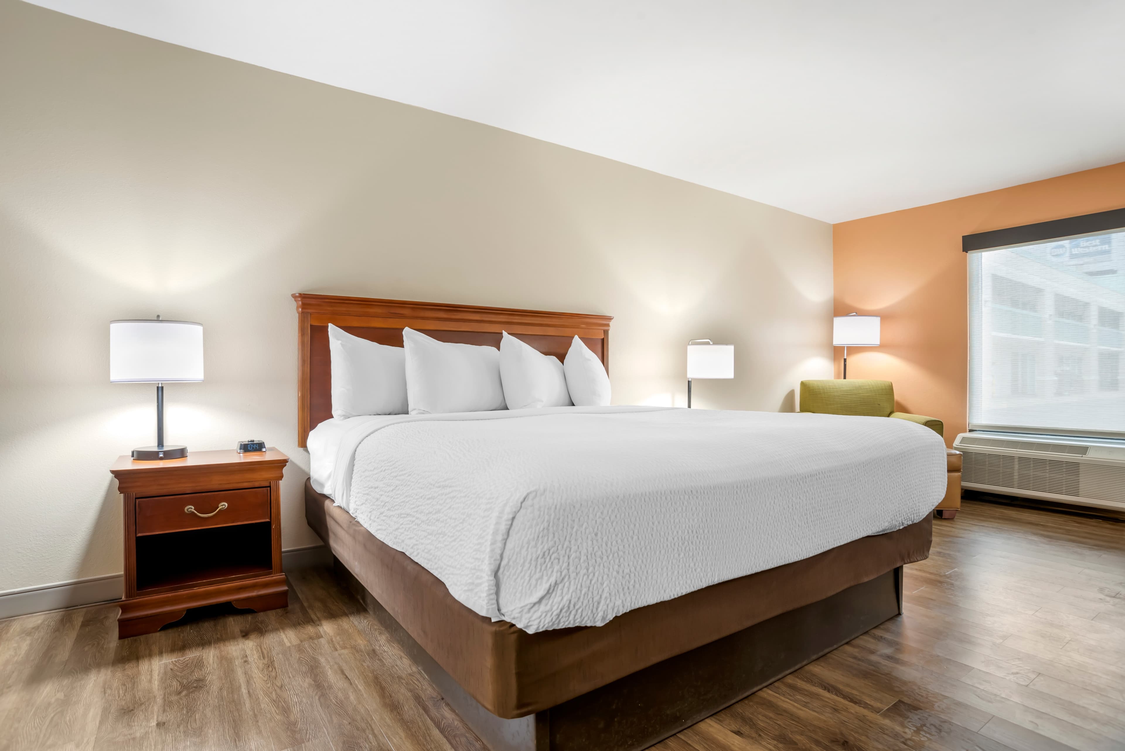 Econo Lodge Moss Point - Pascagoula - Image 2