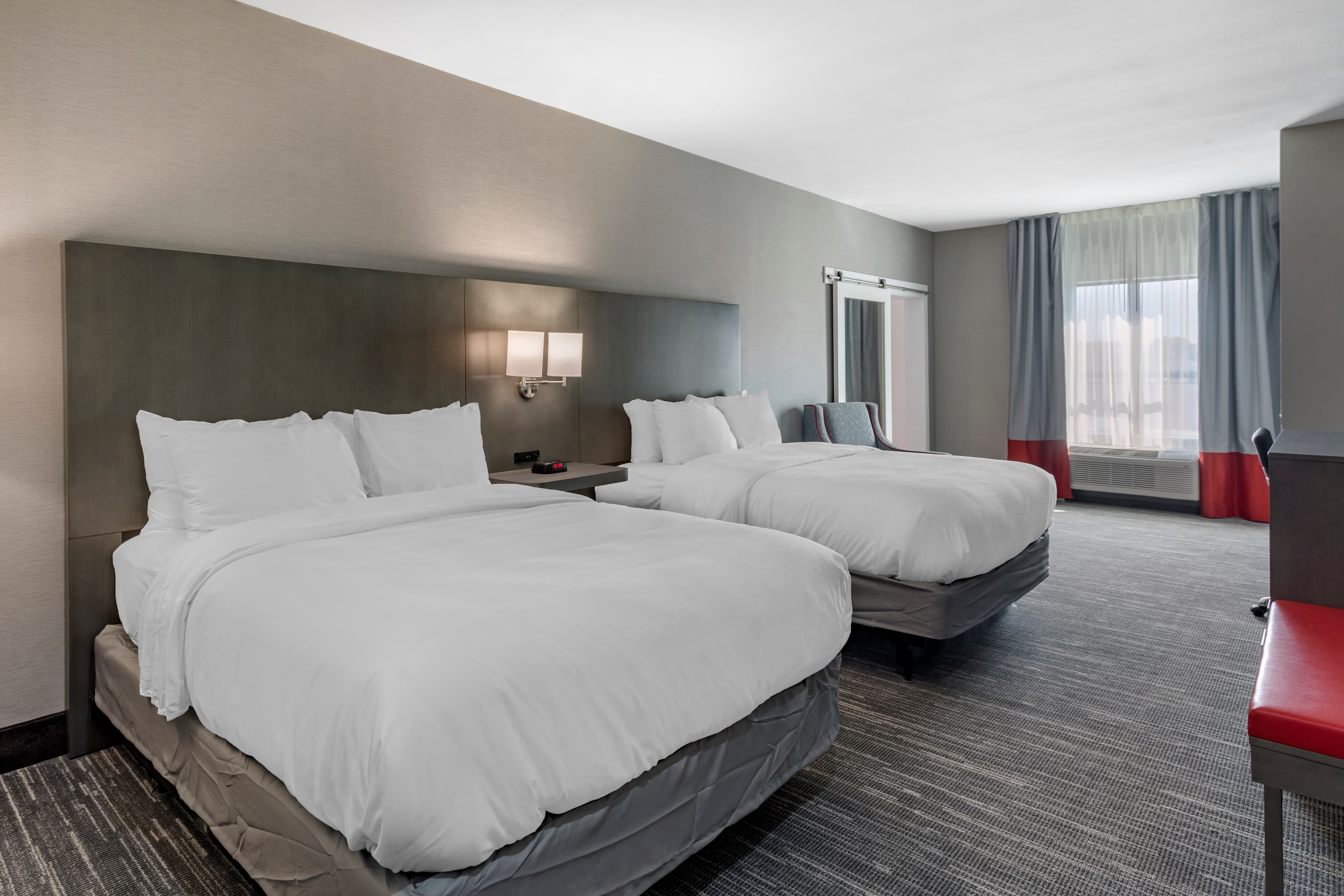 Comfort Inn & Suites Olive Branch Old Towne — 6