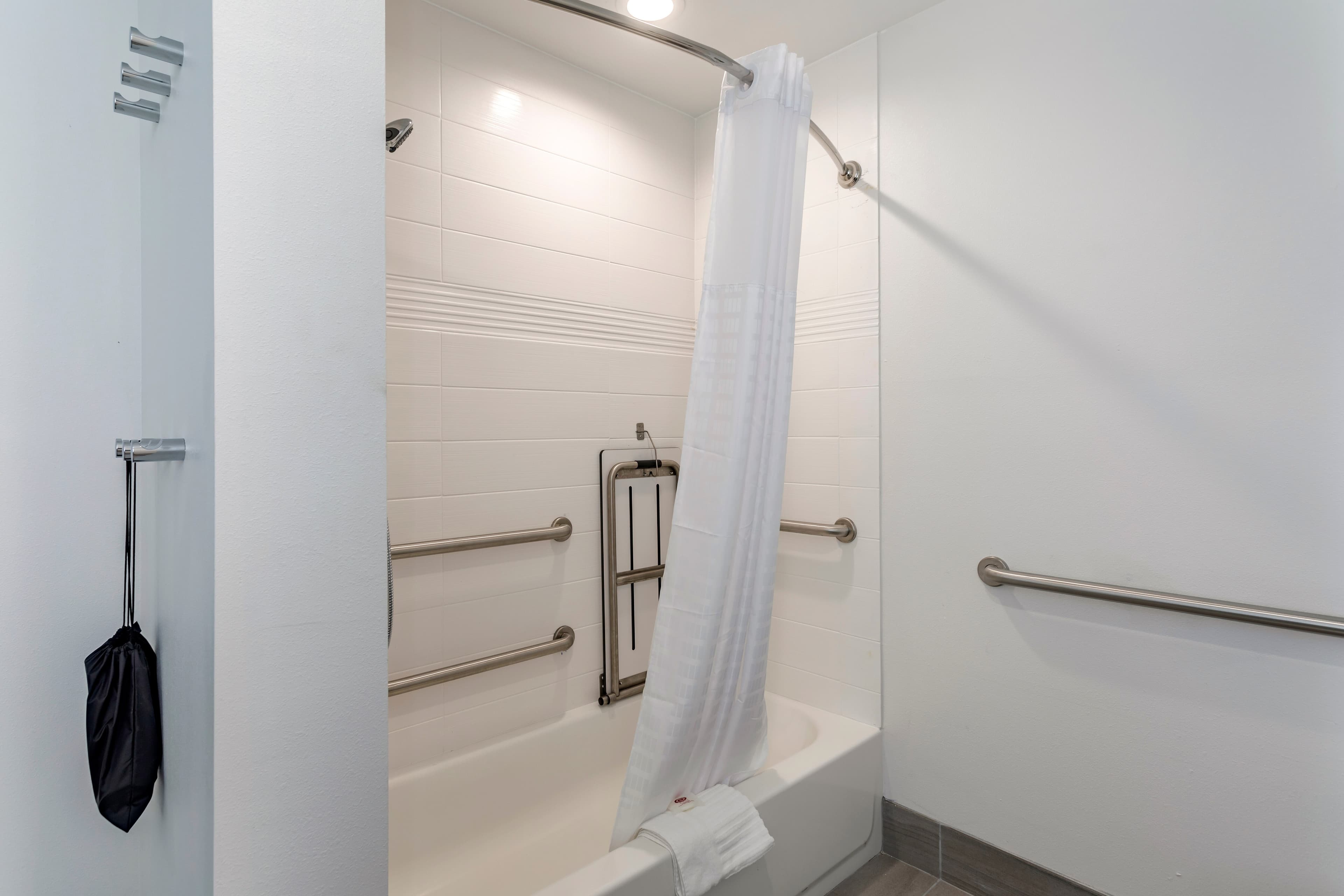Comfort Inn & Suites Olive Branch Old Towne — 9