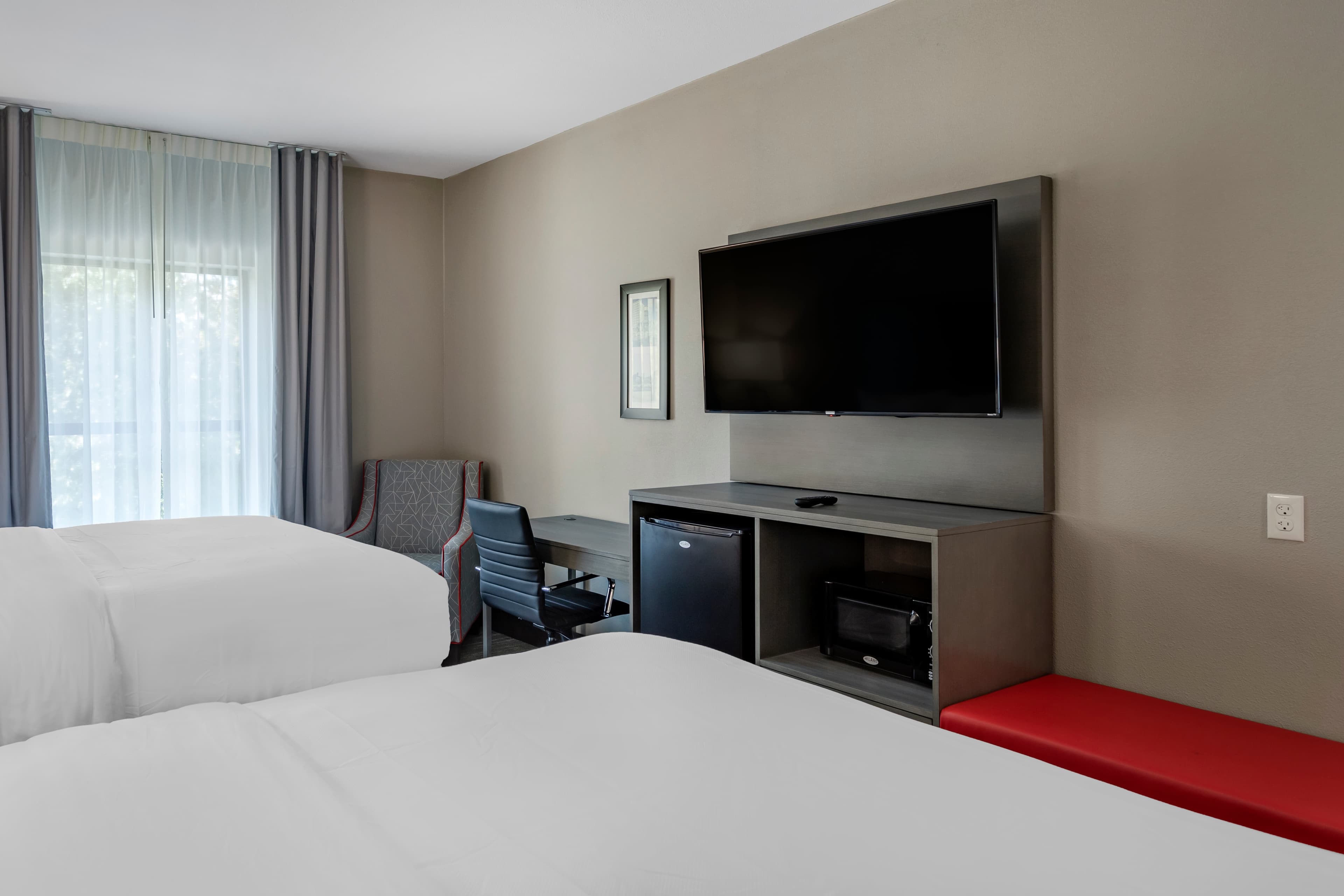 Comfort Inn & Suites Olive Branch Old Towne — 16