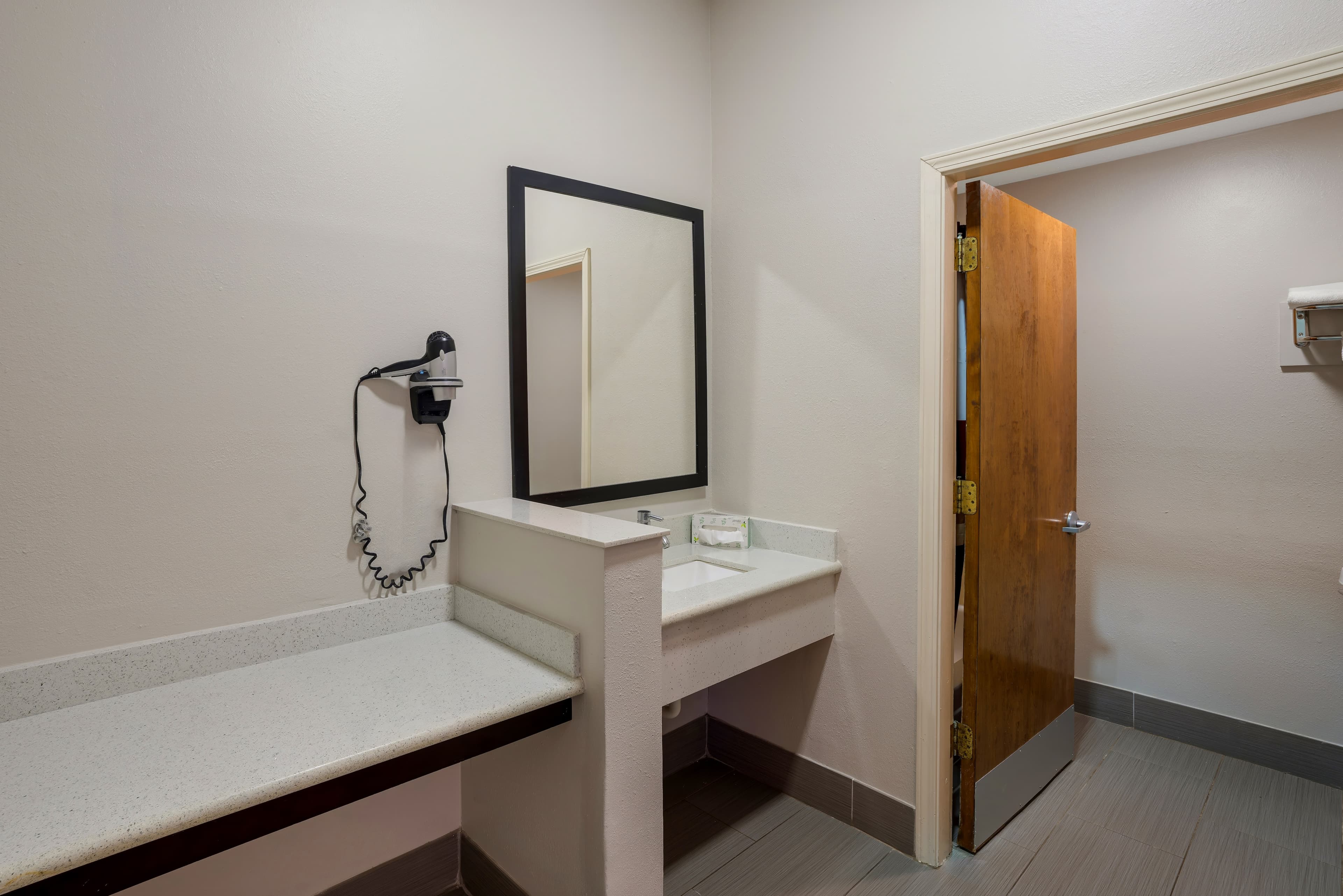 Rodeway Inn Brandon - Jackson East — 23