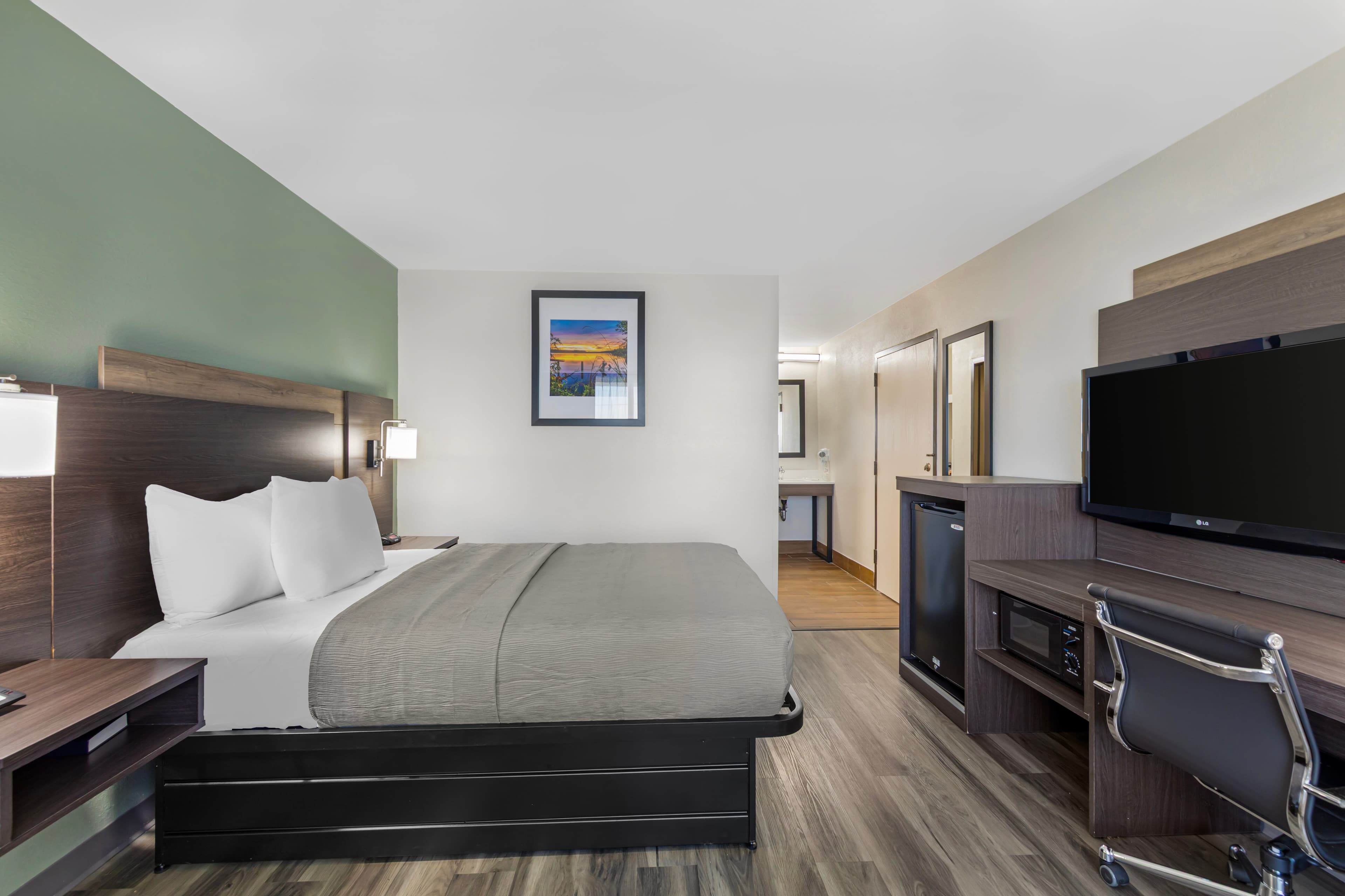Quality Inn Columbus, MS — 8