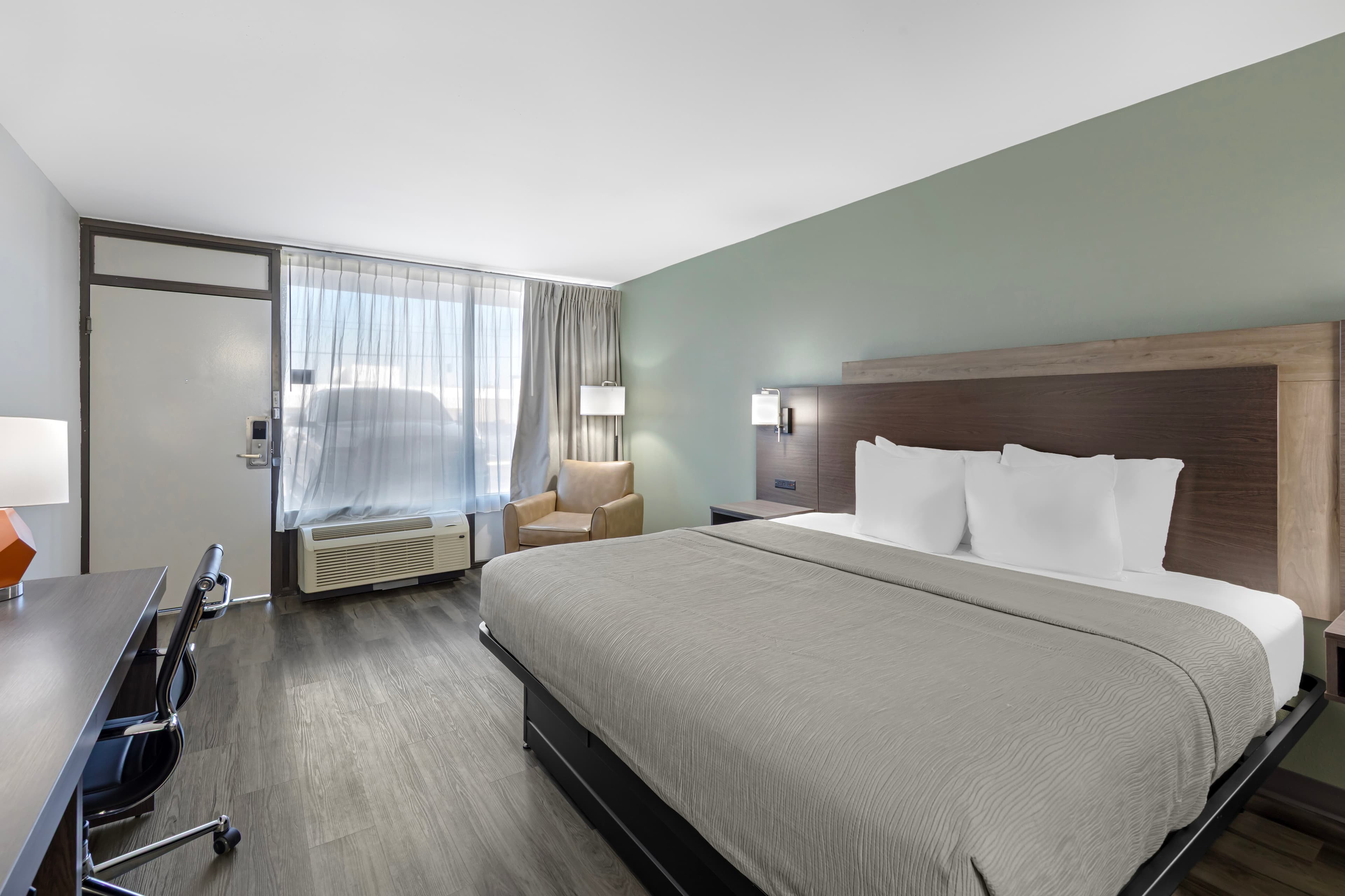 Quality Inn Columbus, MS — 13