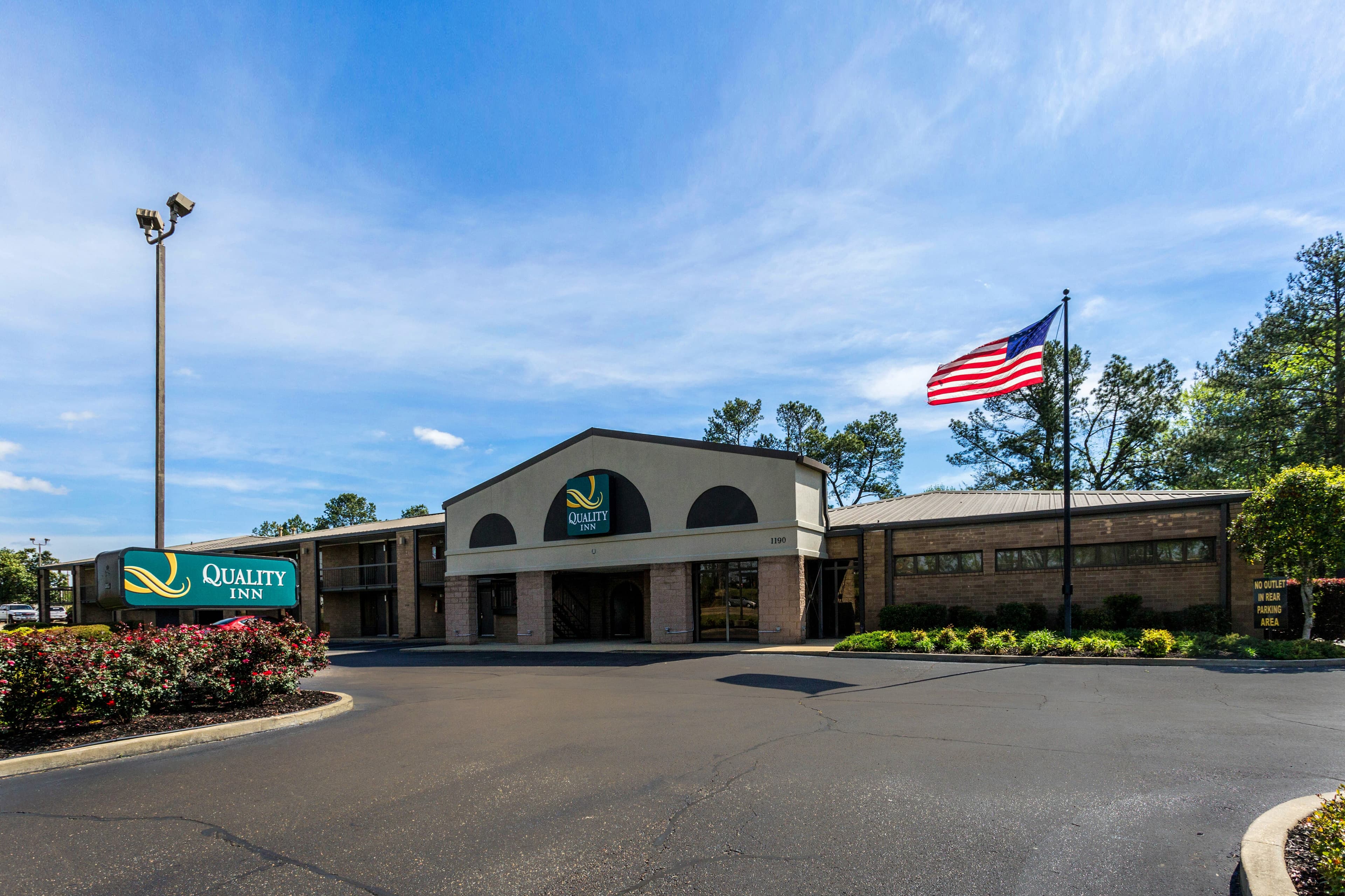 Quality Inn Tupelo Central - Image 1