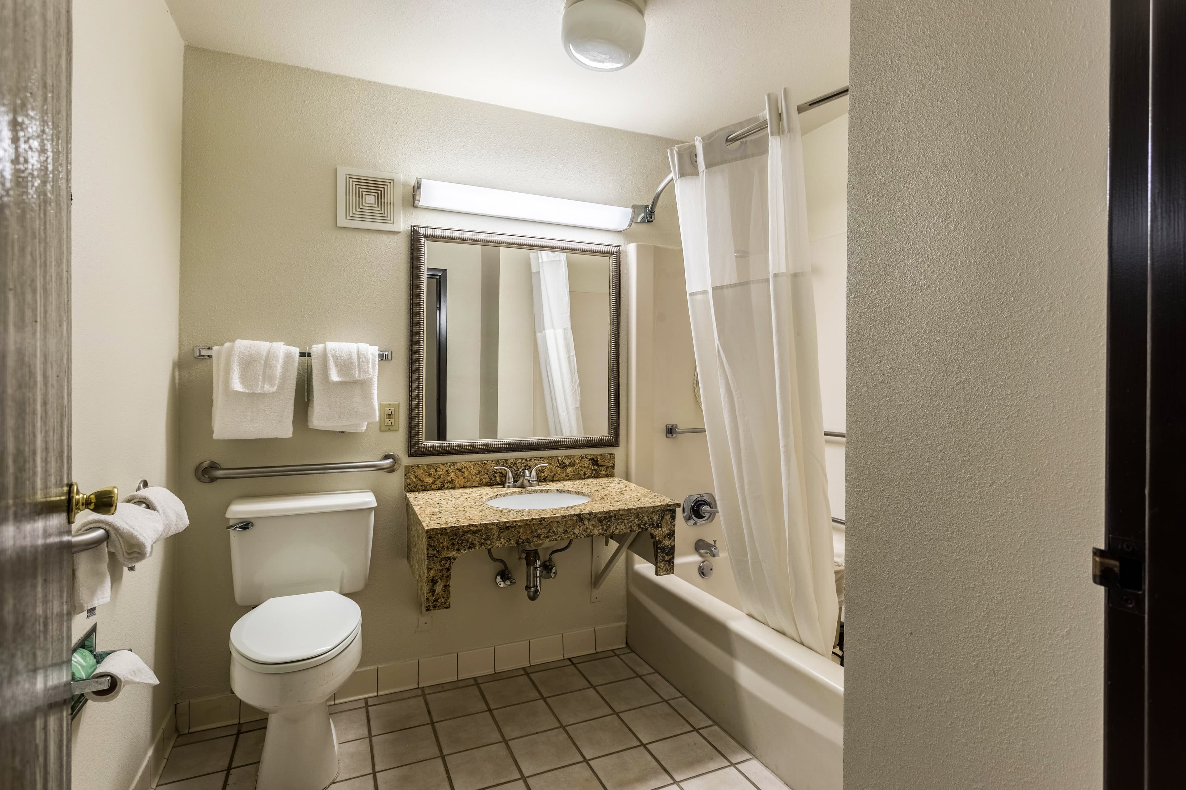 Quality Inn Tupelo Central — 29