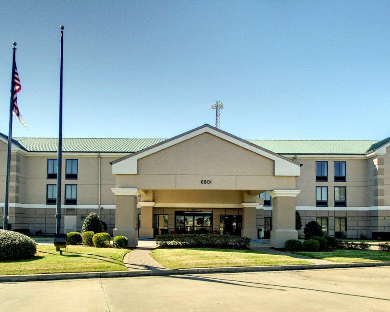 Comfort Inn & Suites Moss Point Pascagoula - Image 1