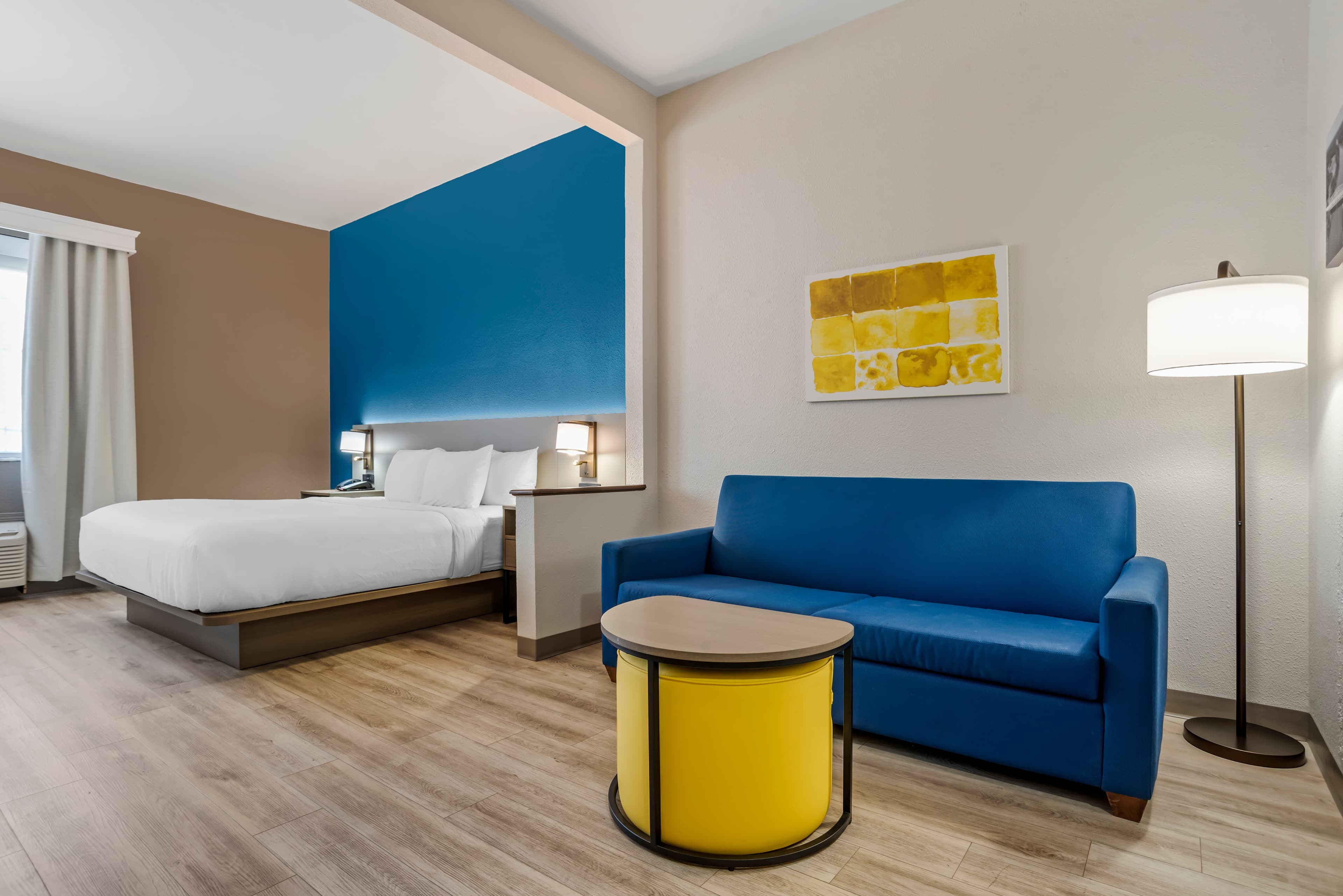 Comfort Suites Hattiesburg near University - Image 3