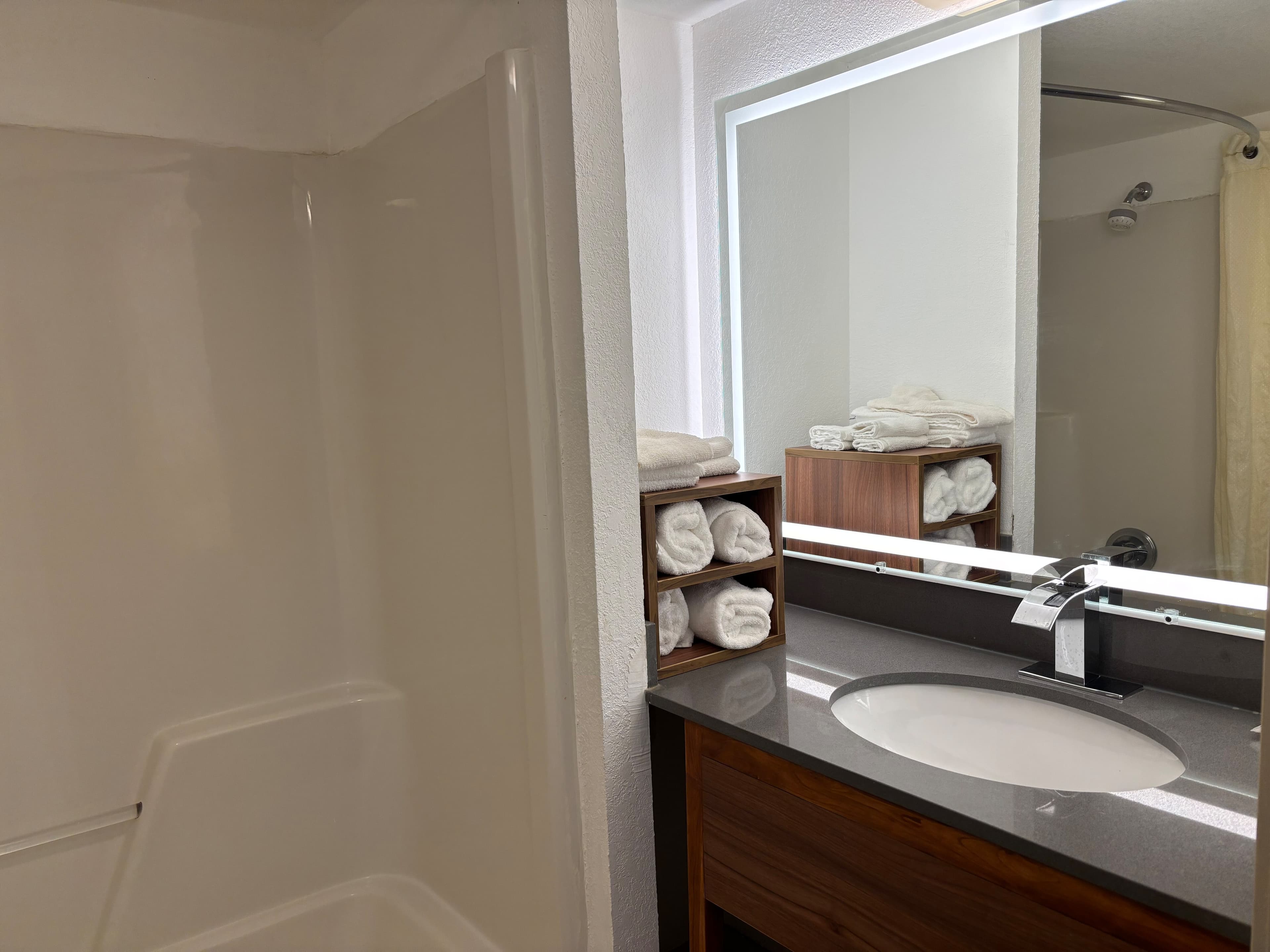 Econo Lodge Yazoo City — 9