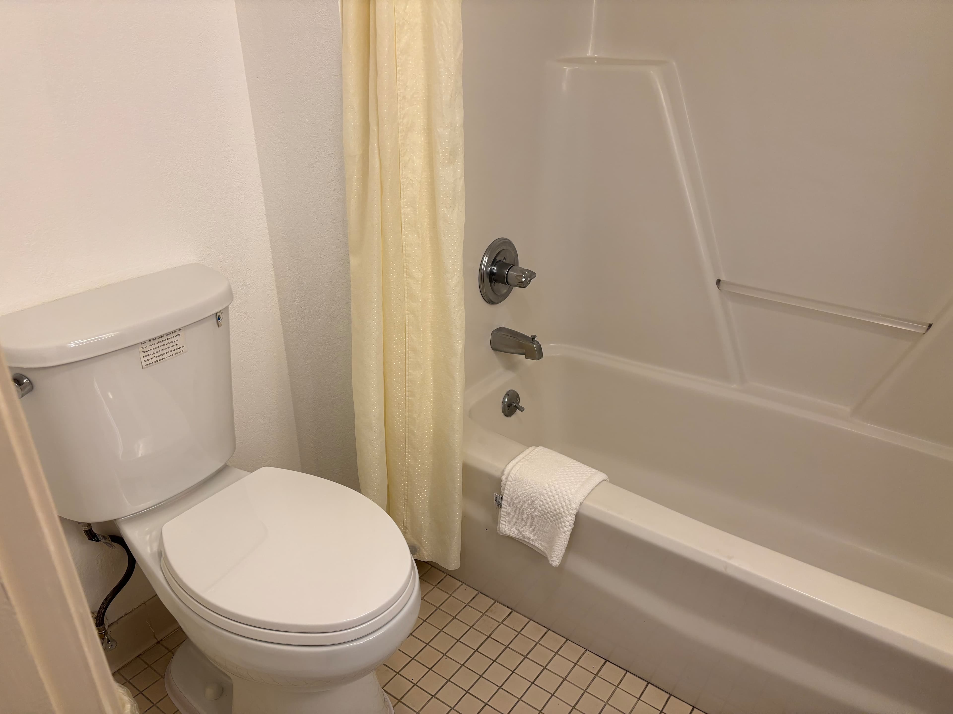 Econo Lodge Yazoo City — 11