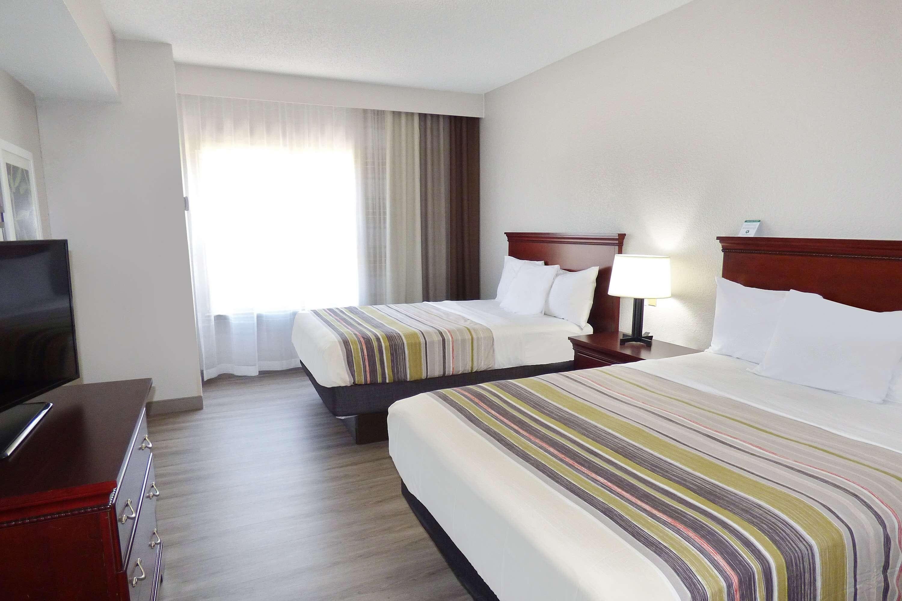 Country Inn & Suites by Radisson, Biloxi-Ocean Springs, MS — 8
