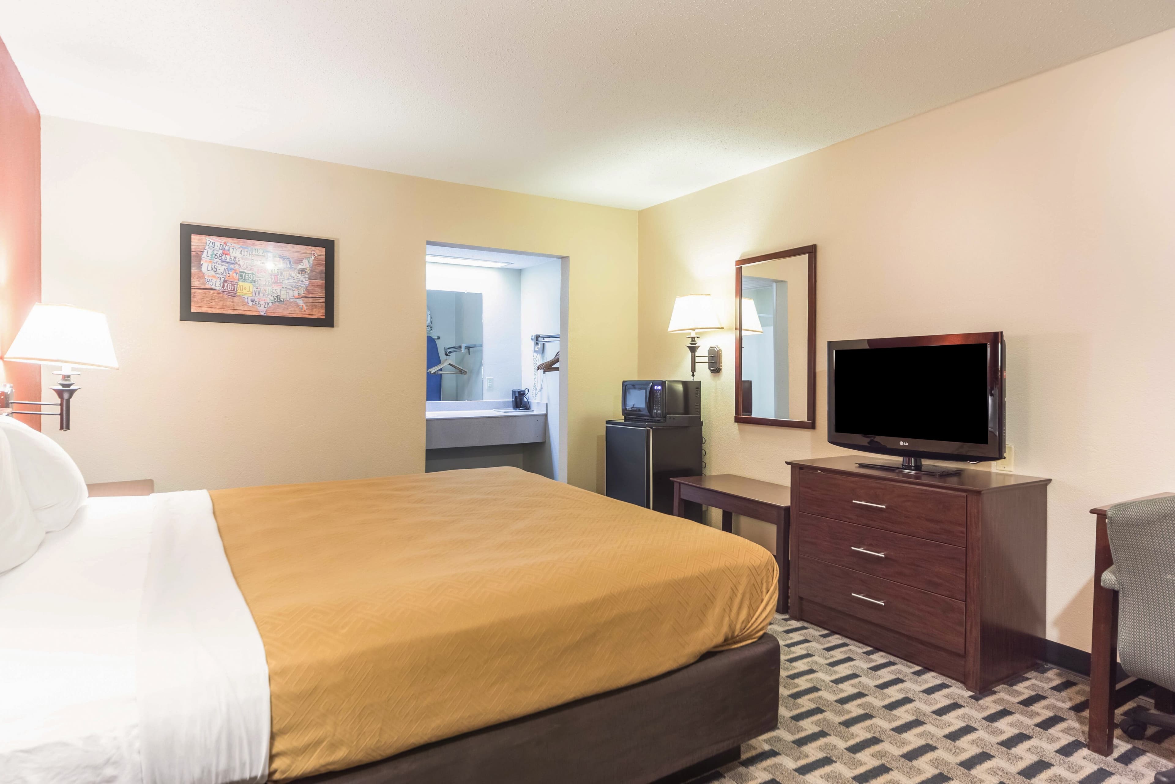 Econo Lodge Laurel — 15