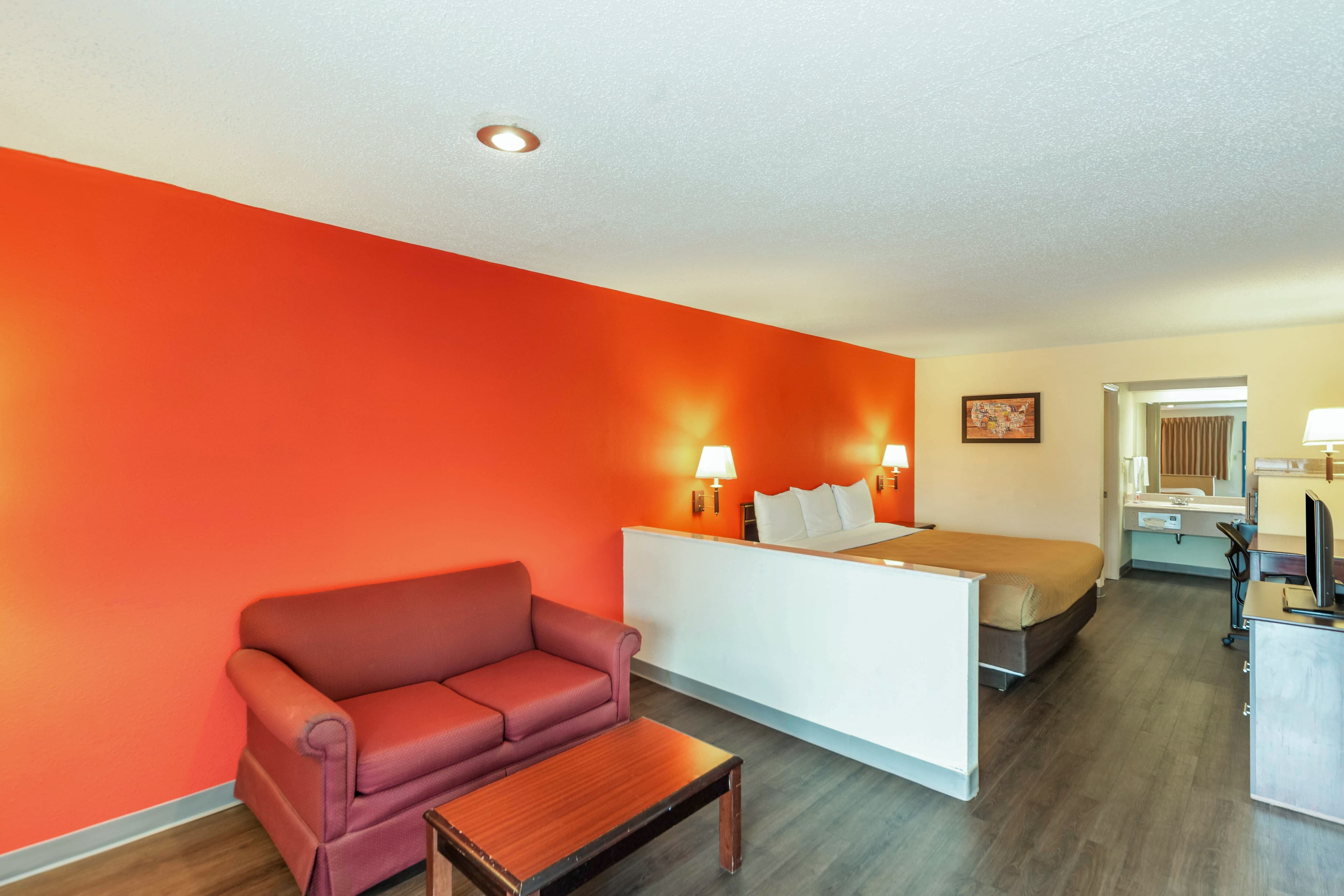 Econo Lodge Laurel — 24