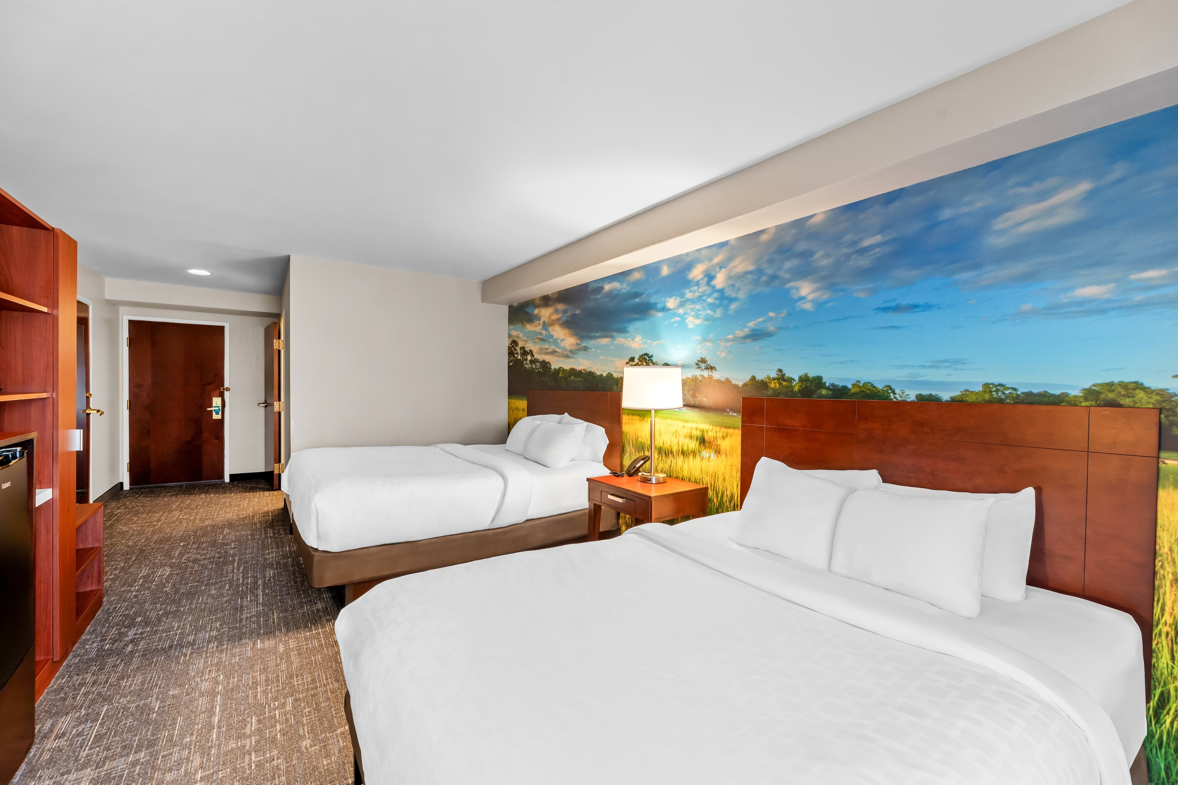 Starkville Inn & Suites - Image 4