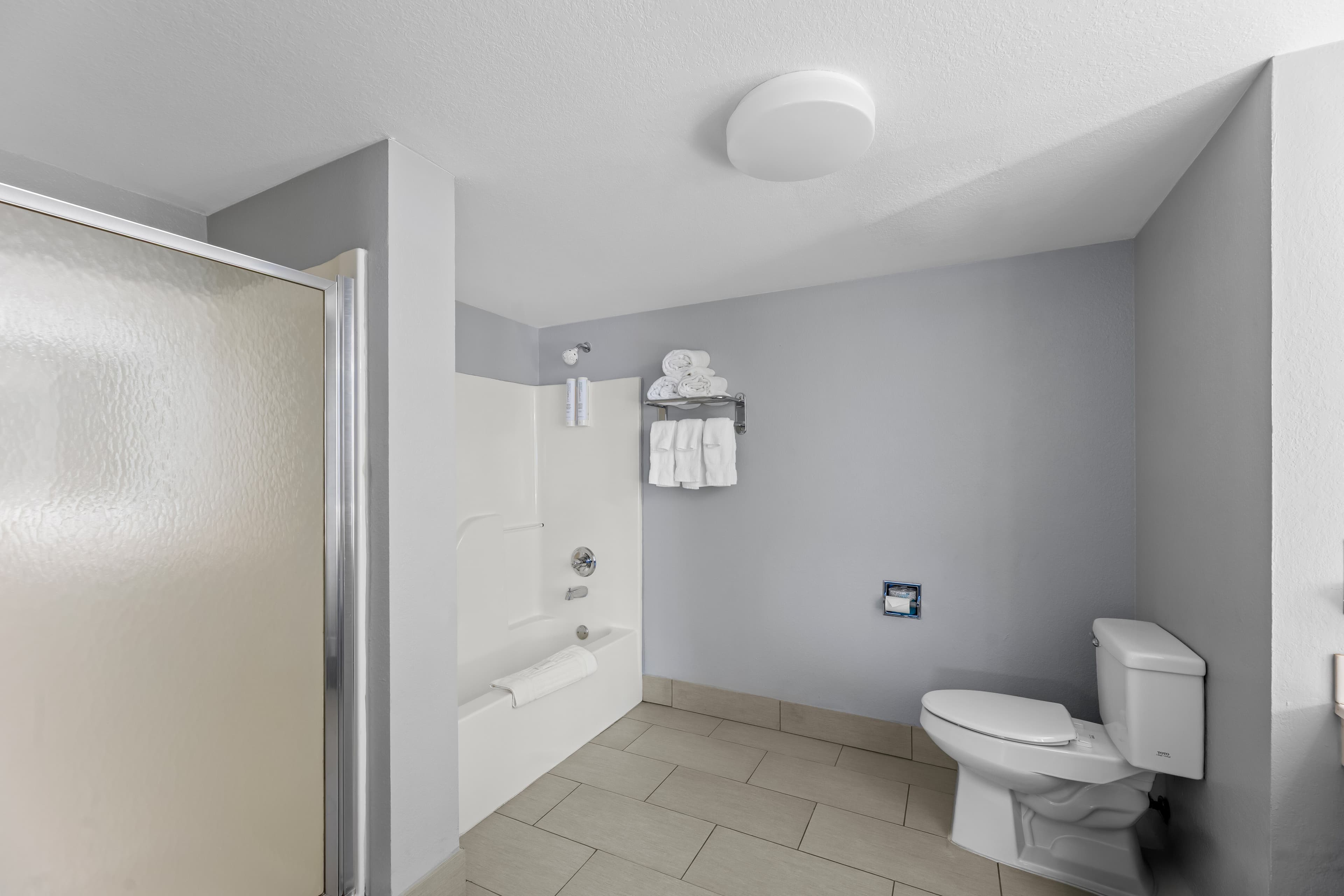 Starkville Inn & Suites — 23