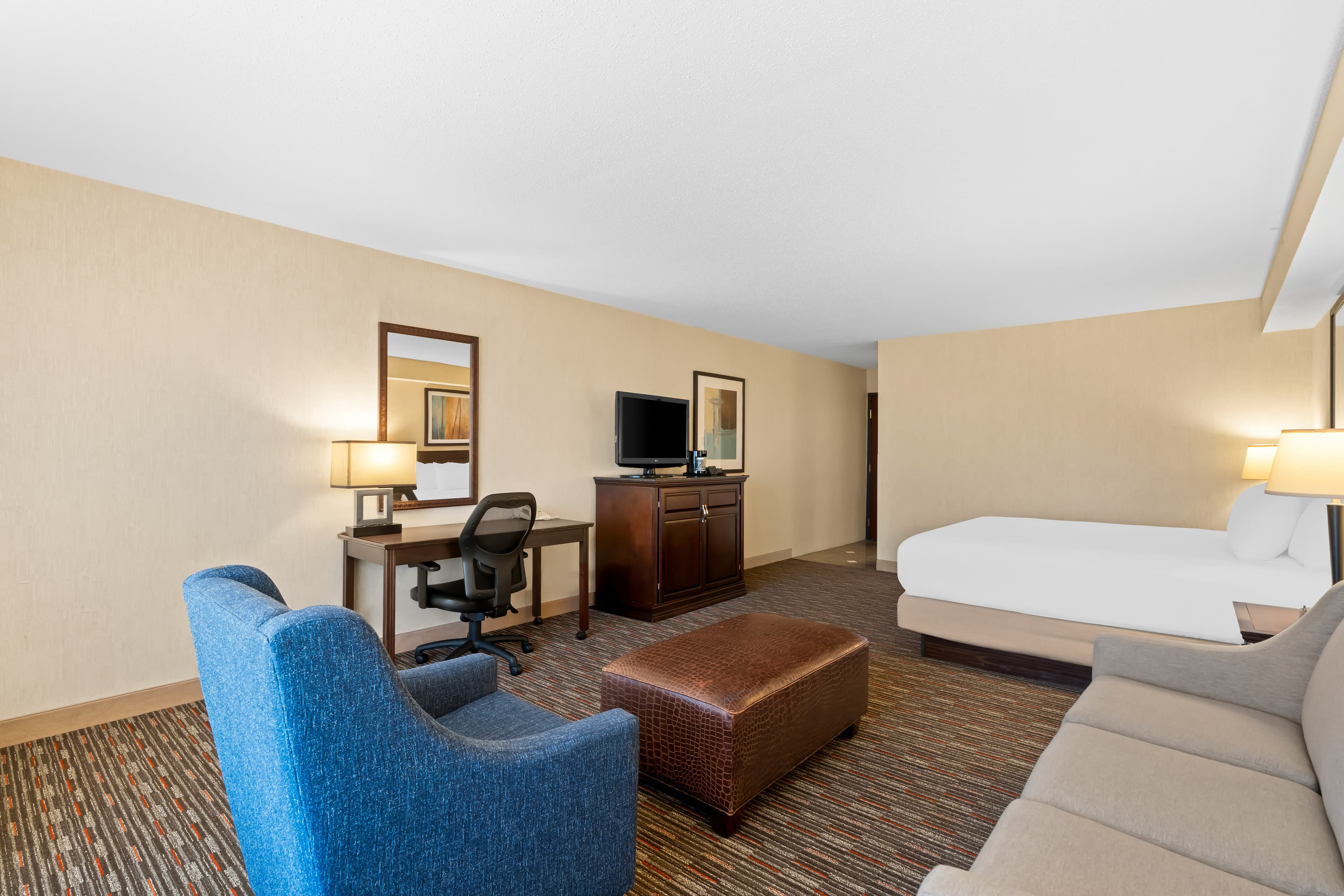 Prado Hotel - Image 5