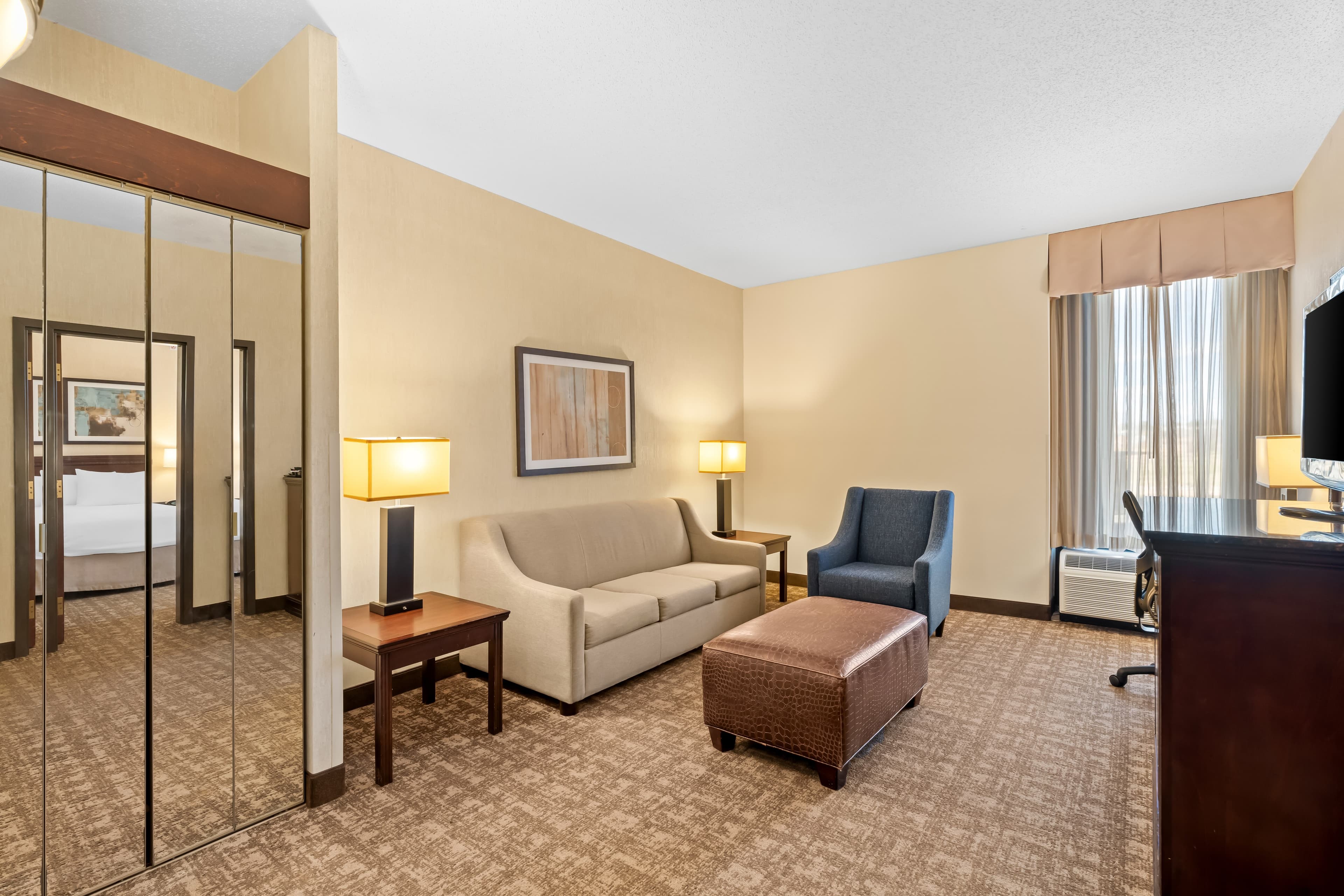 Prado Hotel — 17