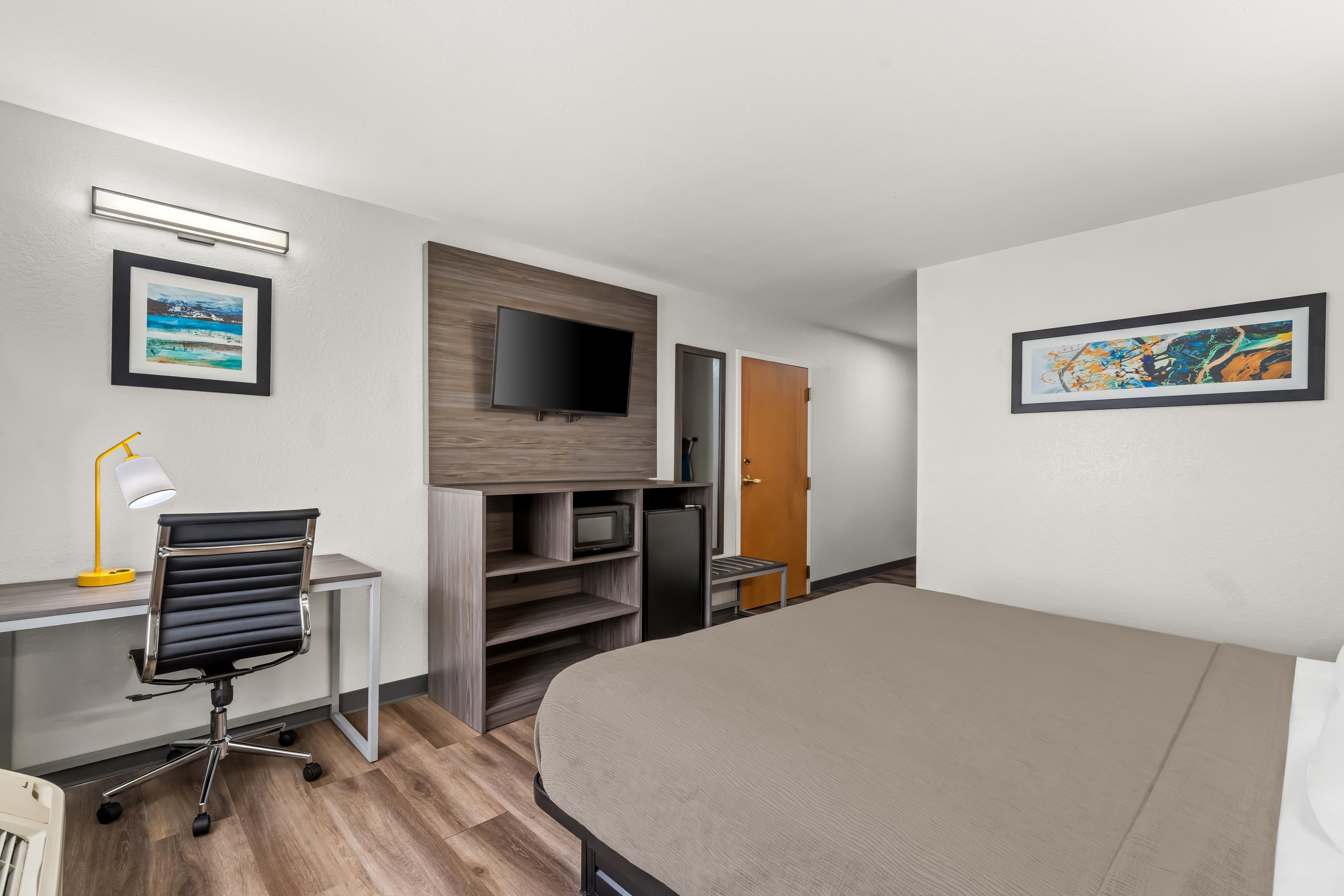 Quality Inn & Suites Biloxi - Ocean Springs - Image 3