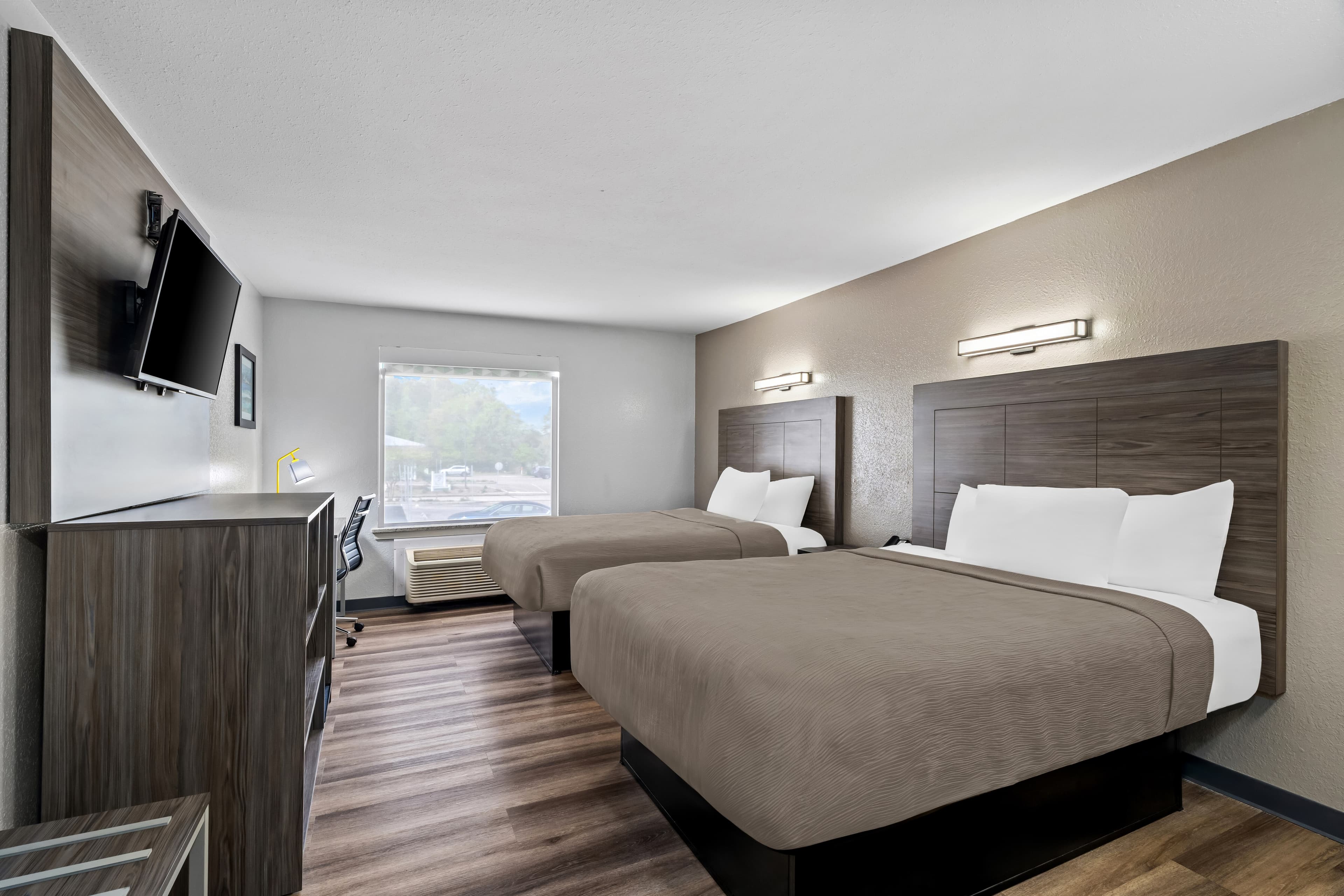 Quality Inn & Suites Biloxi - Ocean Springs — 14