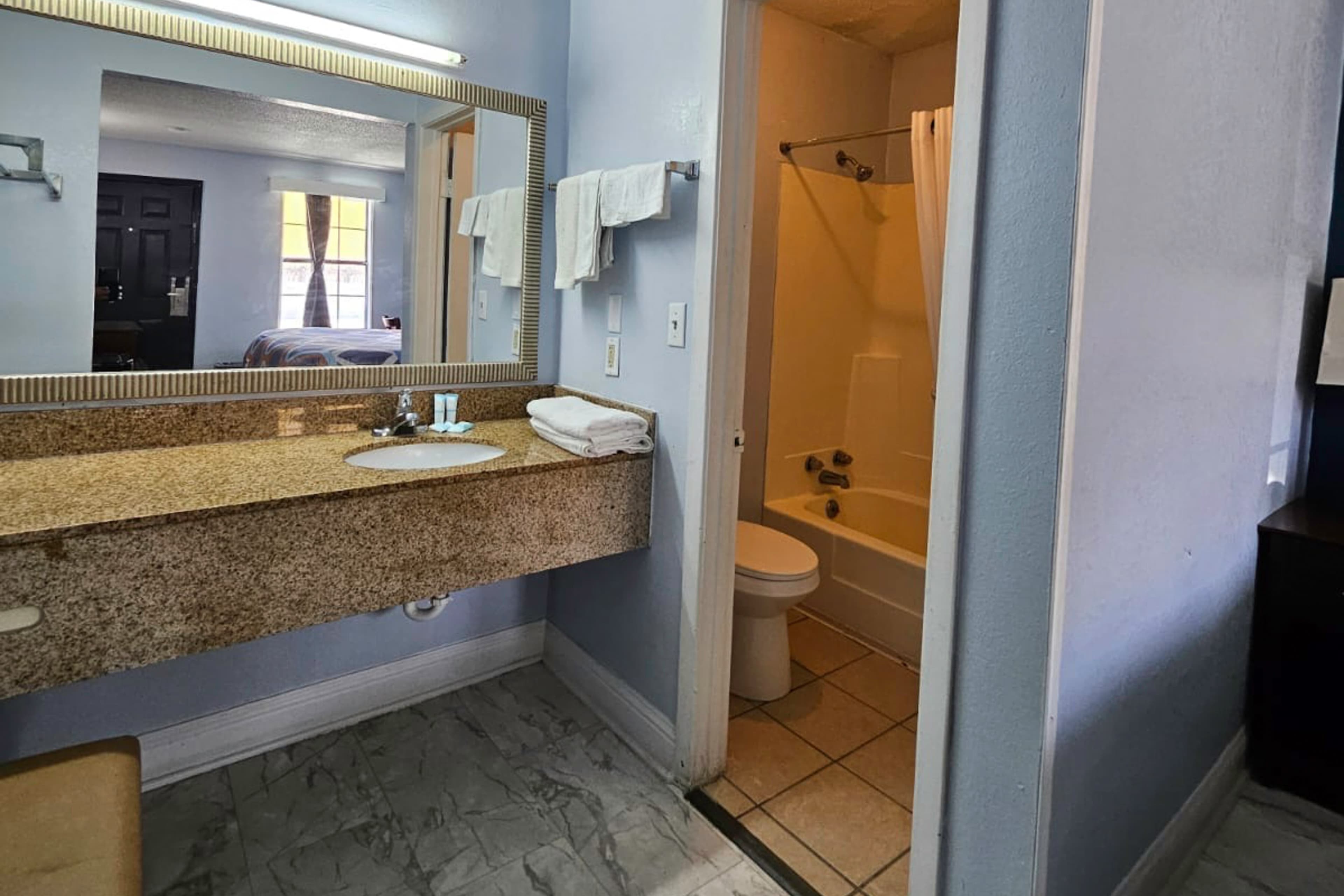 Rodeway Inn Hattiesburg North — 13
