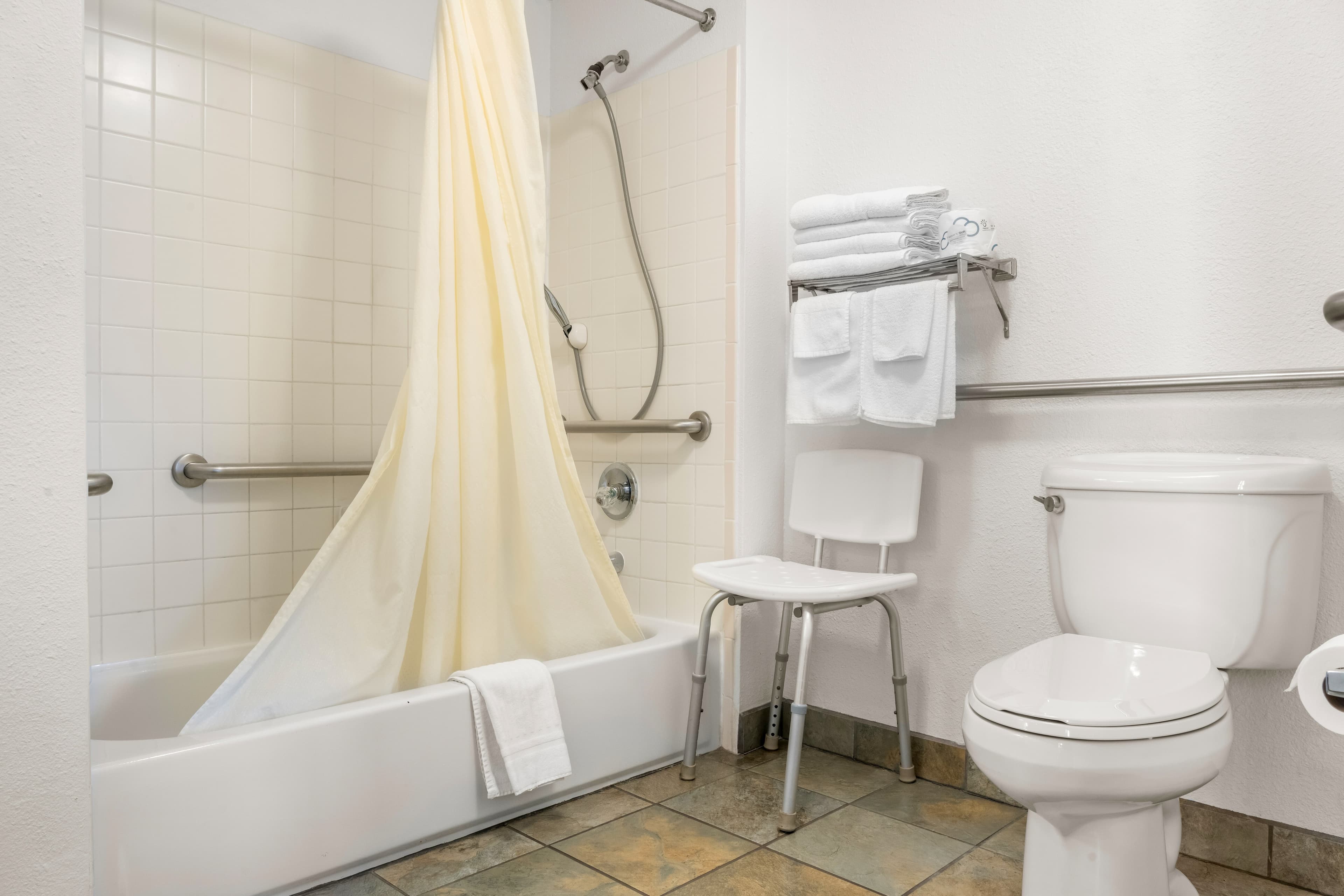Econo Lodge Miles City I-94 — 12