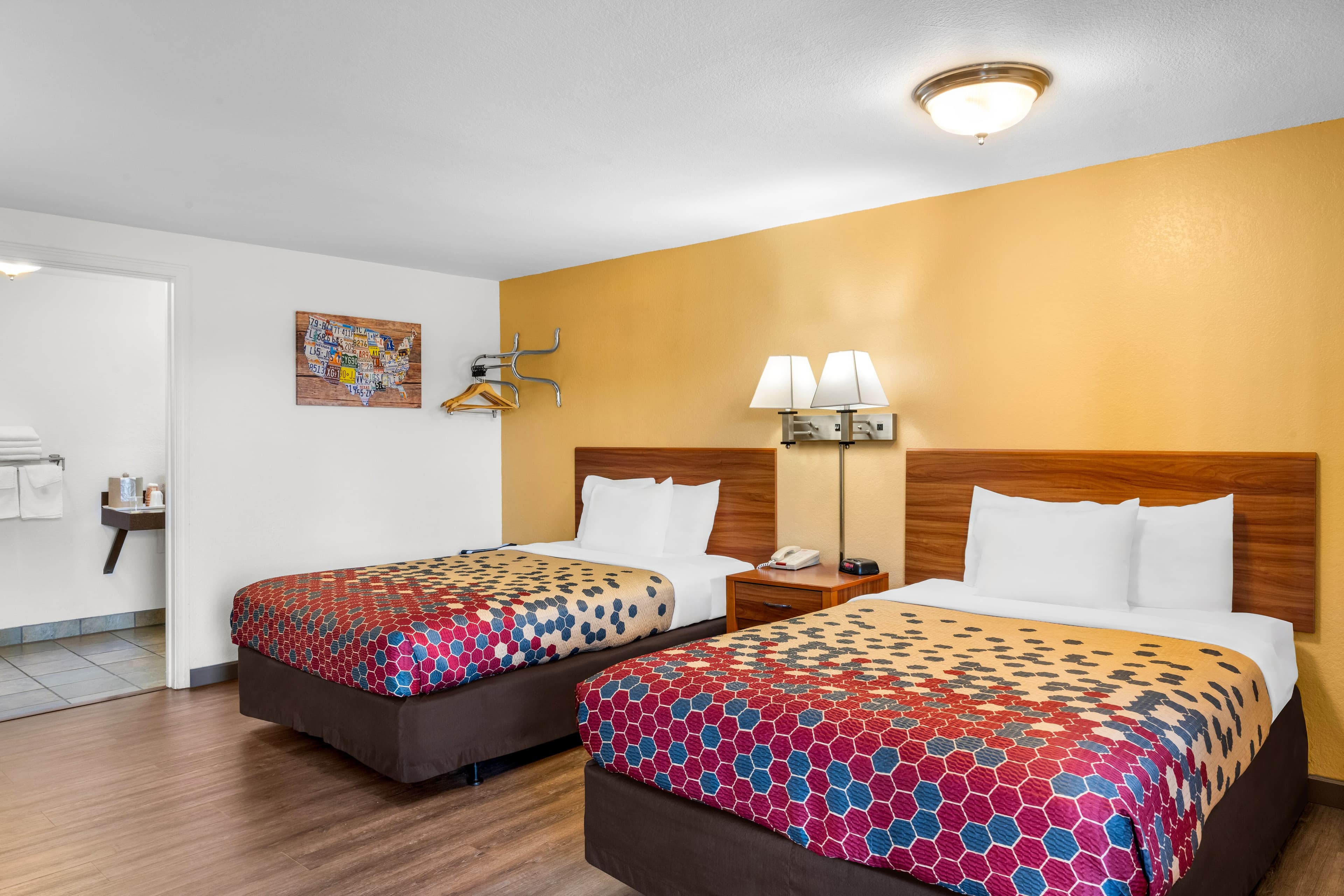 Econo Lodge Miles City I-94 — 6