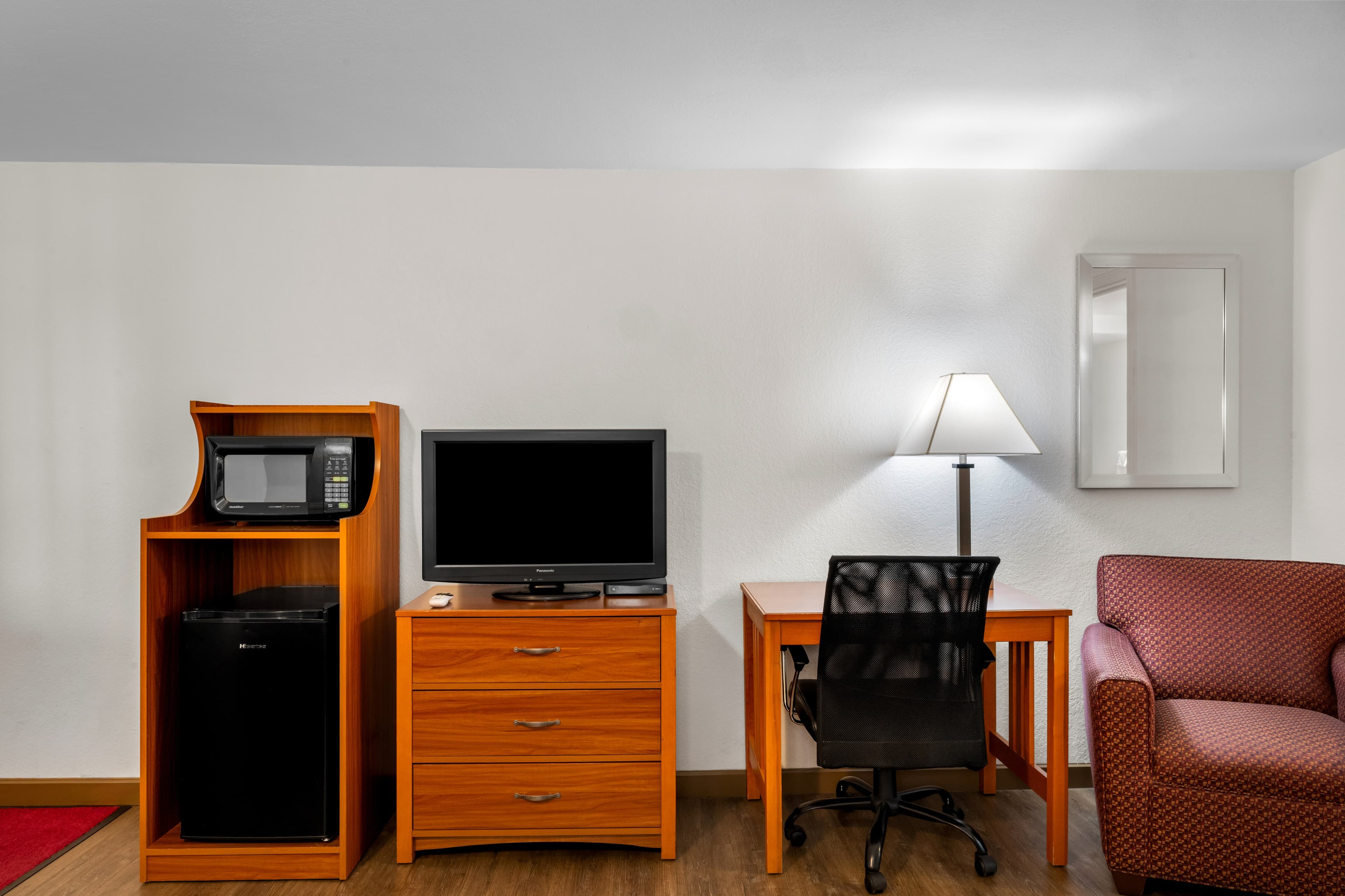 Econo Lodge Miles City I-94 — 7