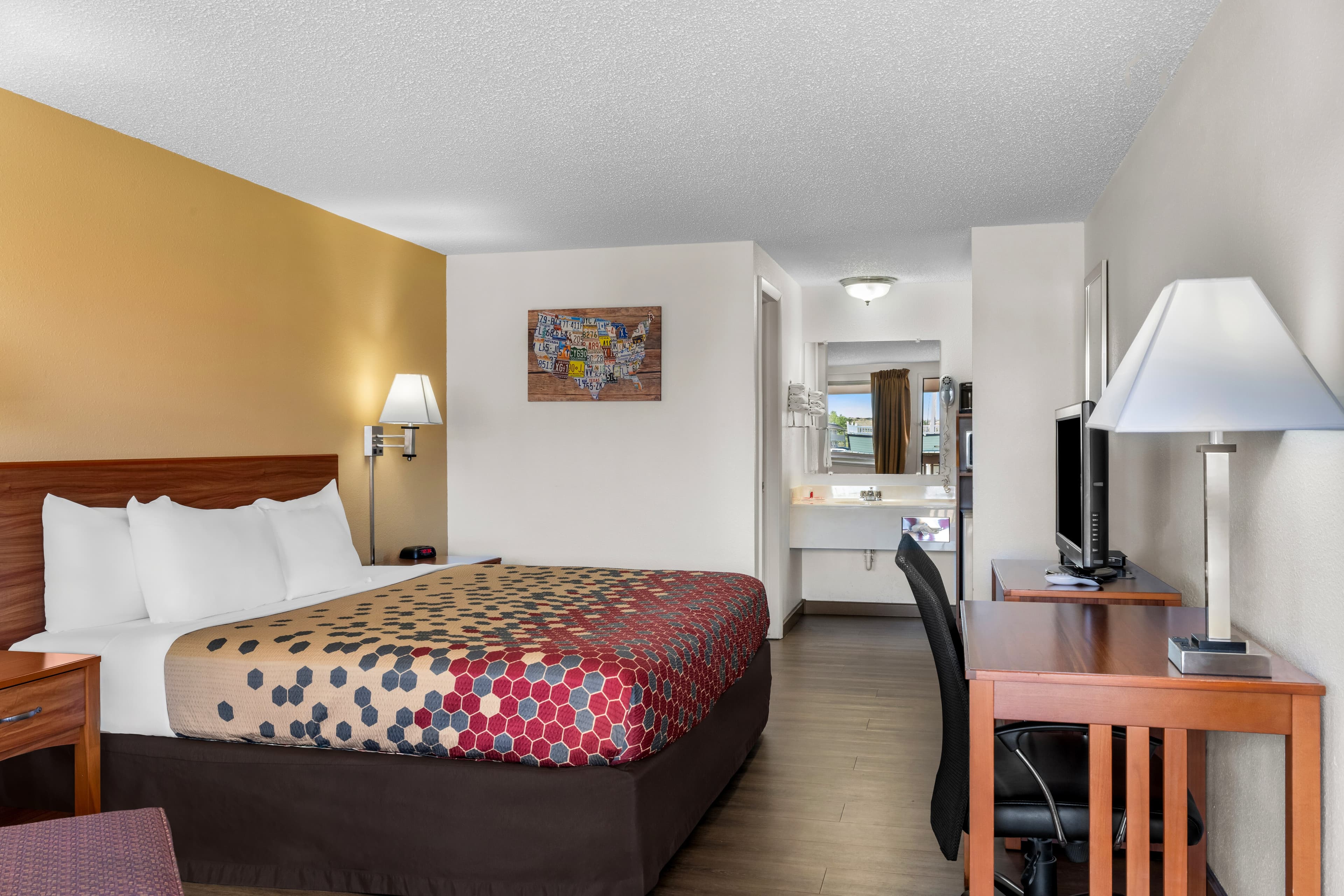 Econo Lodge Miles City I-94 — 13