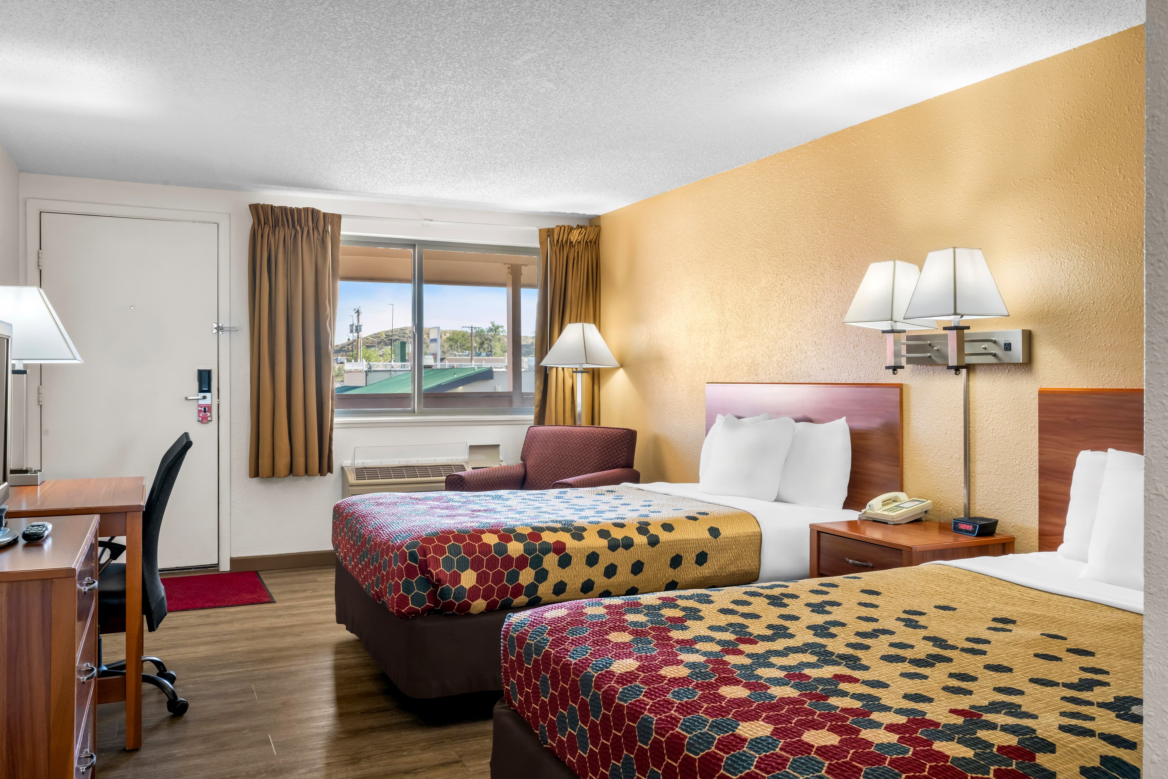 Econo Lodge Miles City I-94 - Image 3