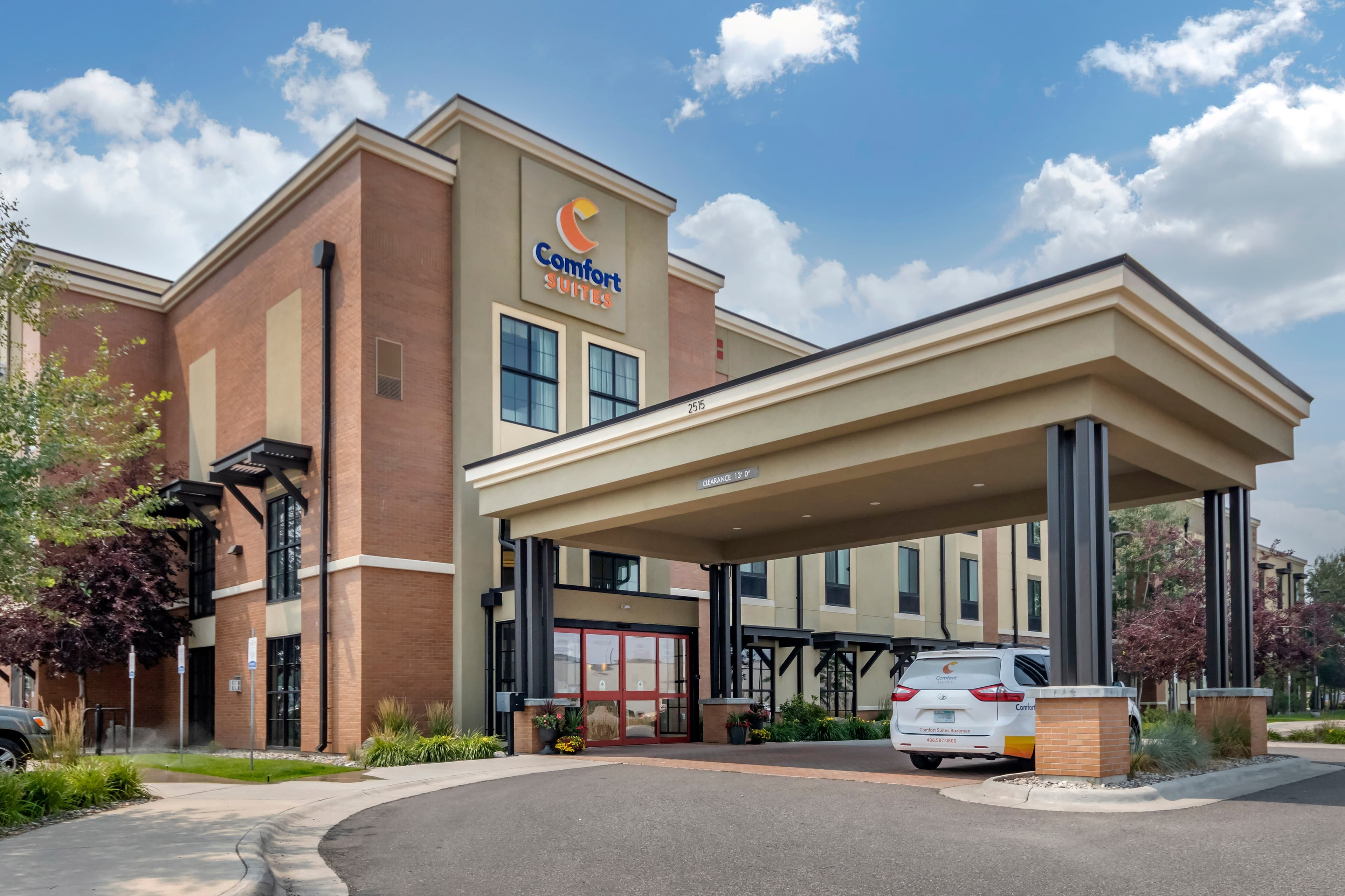 Comfort Suites Airport-University - Image 1