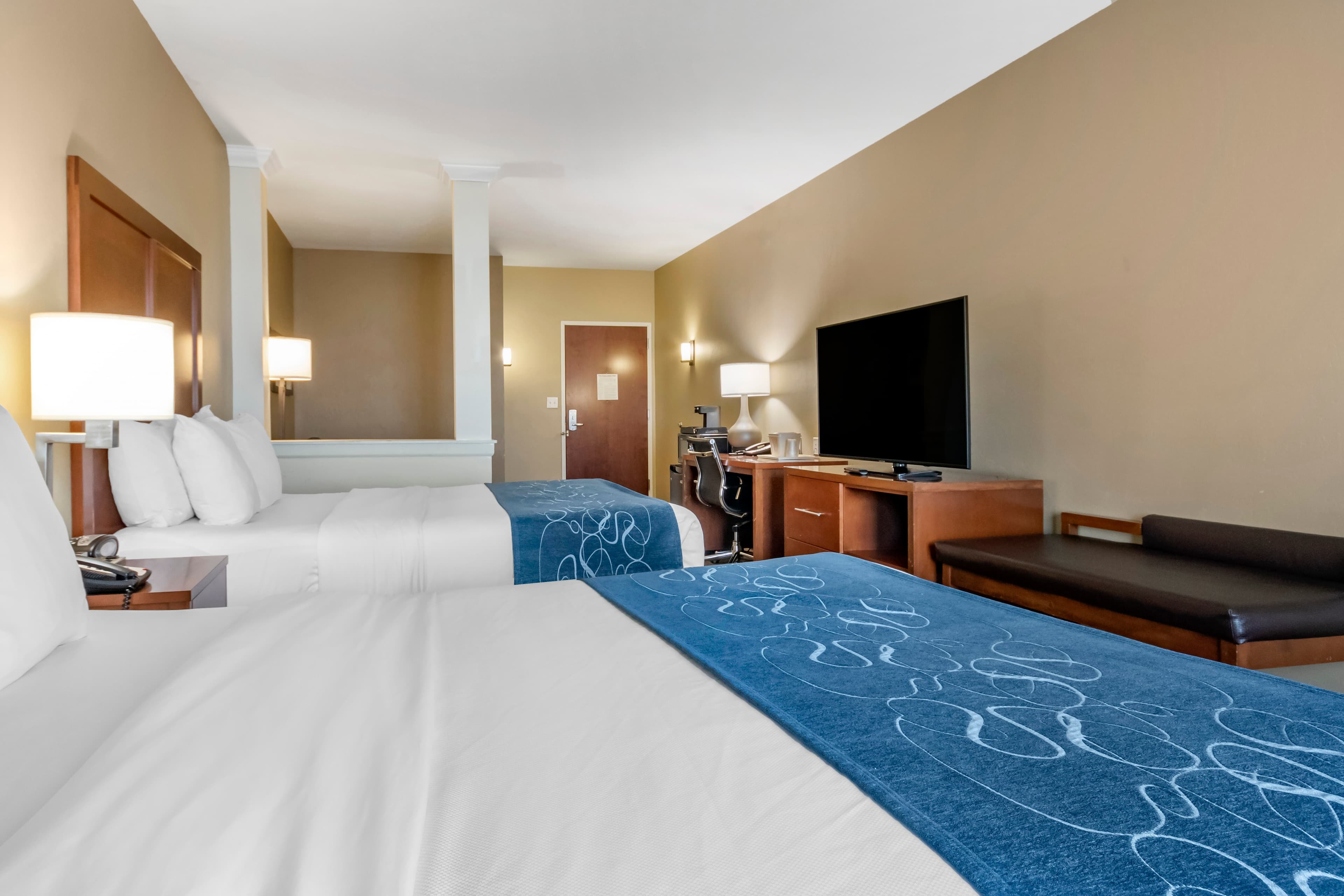 Comfort Suites Airport-University — 12