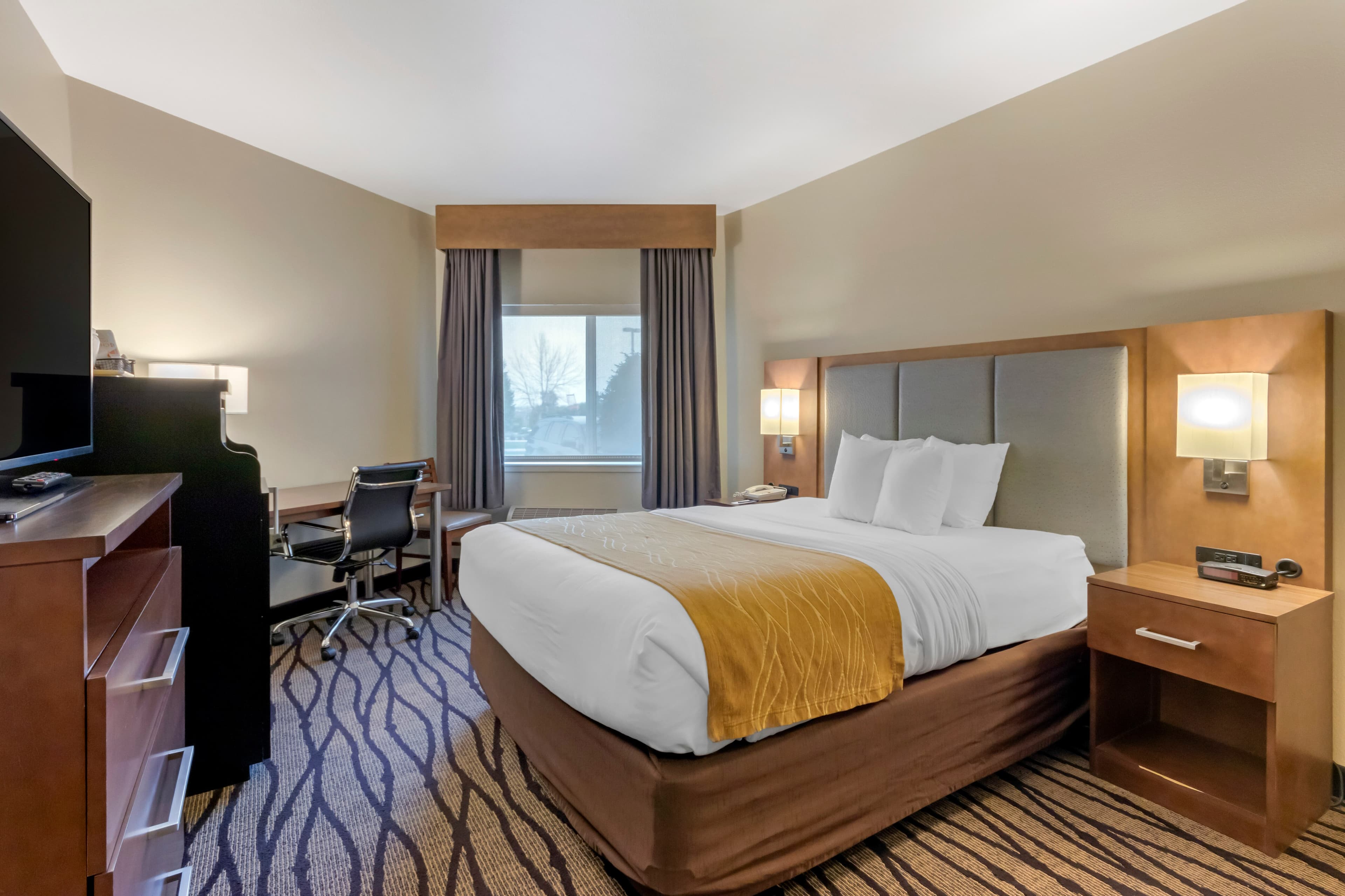 Comfort Inn & Suites Market - Airport - Image 3